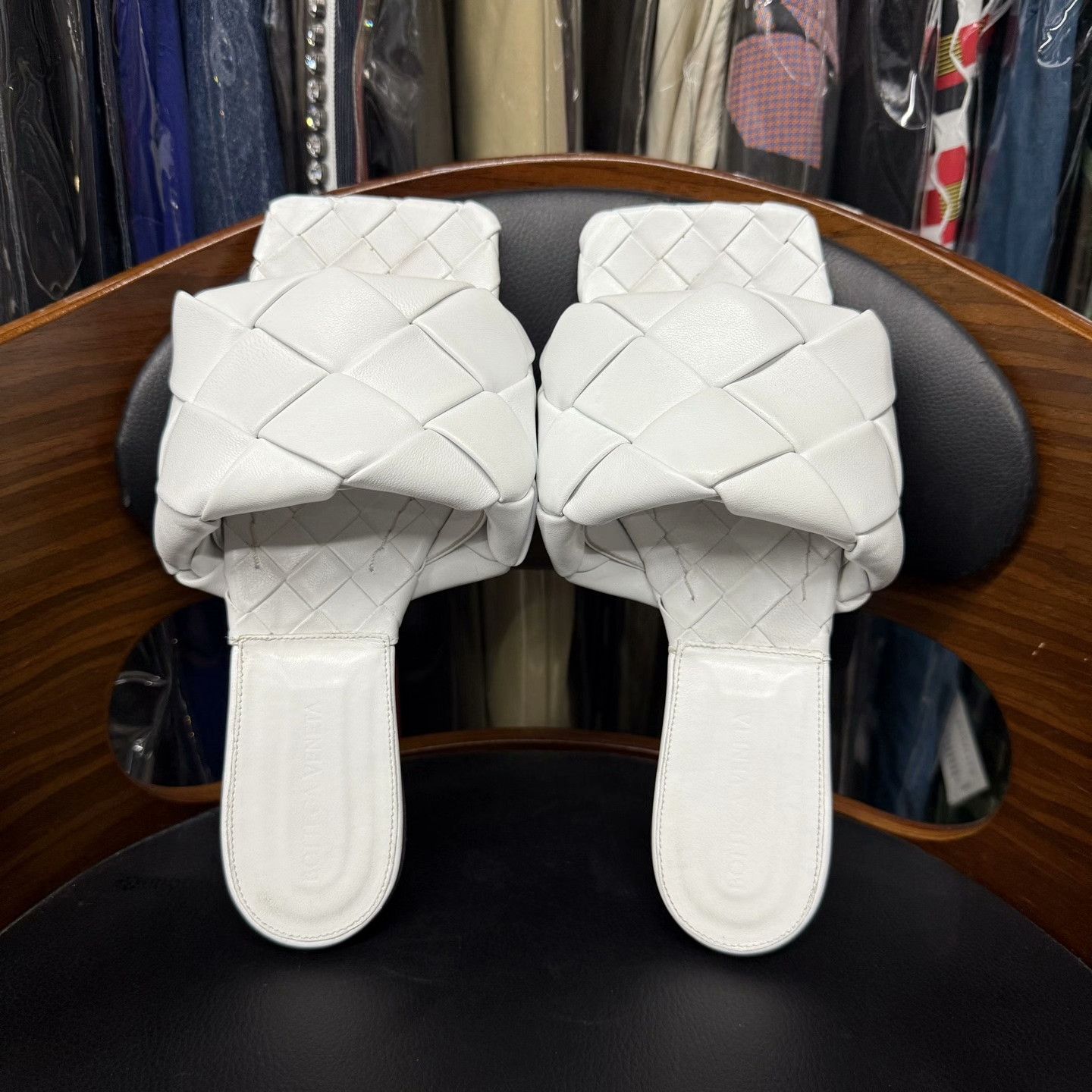 Bottega Veneta Bottega Veneta Knit White Sandals 37 Women Size US 6.5 / IT 36.5 - 7 Thumbnail