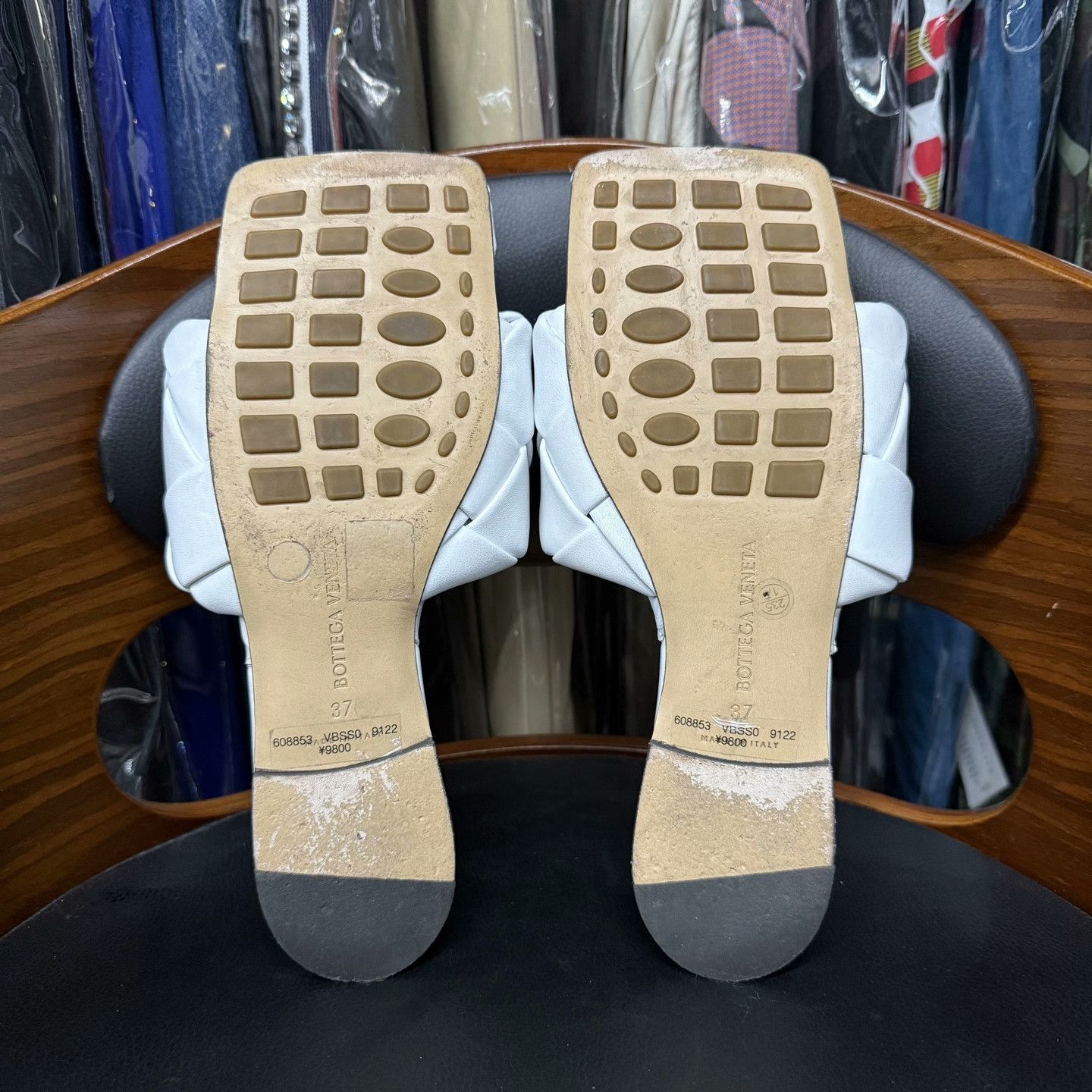 Bottega Veneta Bottega Veneta Knit White Sandals 37 Women Size US 6.5 / IT 36.5 - 9 Thumbnail