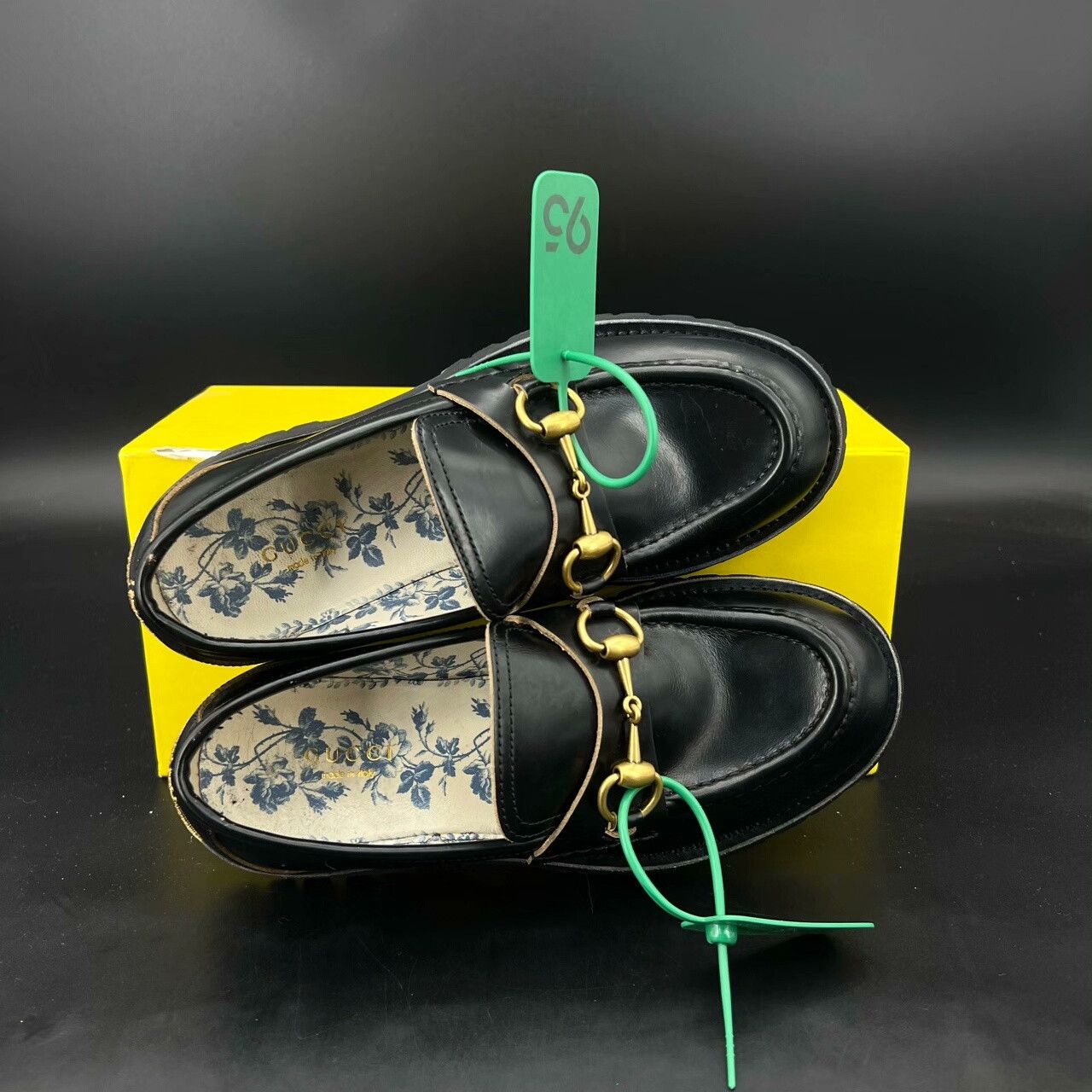 Gucci Gucci Lowtop Sneakers 37 Women Size US 6.5 / IT 36.5 - 3 Thumbnail