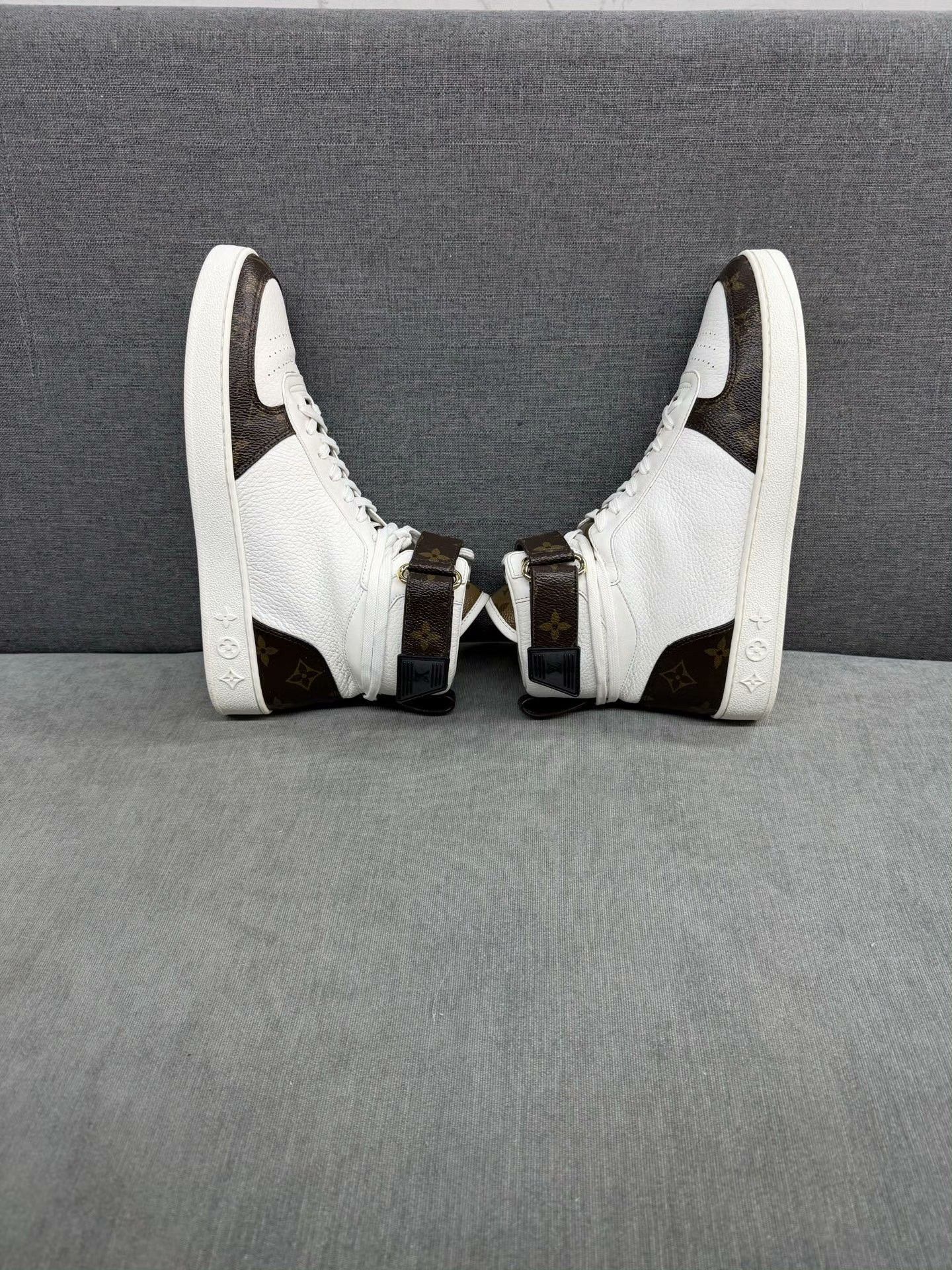 Louis Vuitton Louis Vuitton Patchwork White Hitop Sneakers 38 Women Size US 7.5 / IT 37.5 - 3 Thumbnail