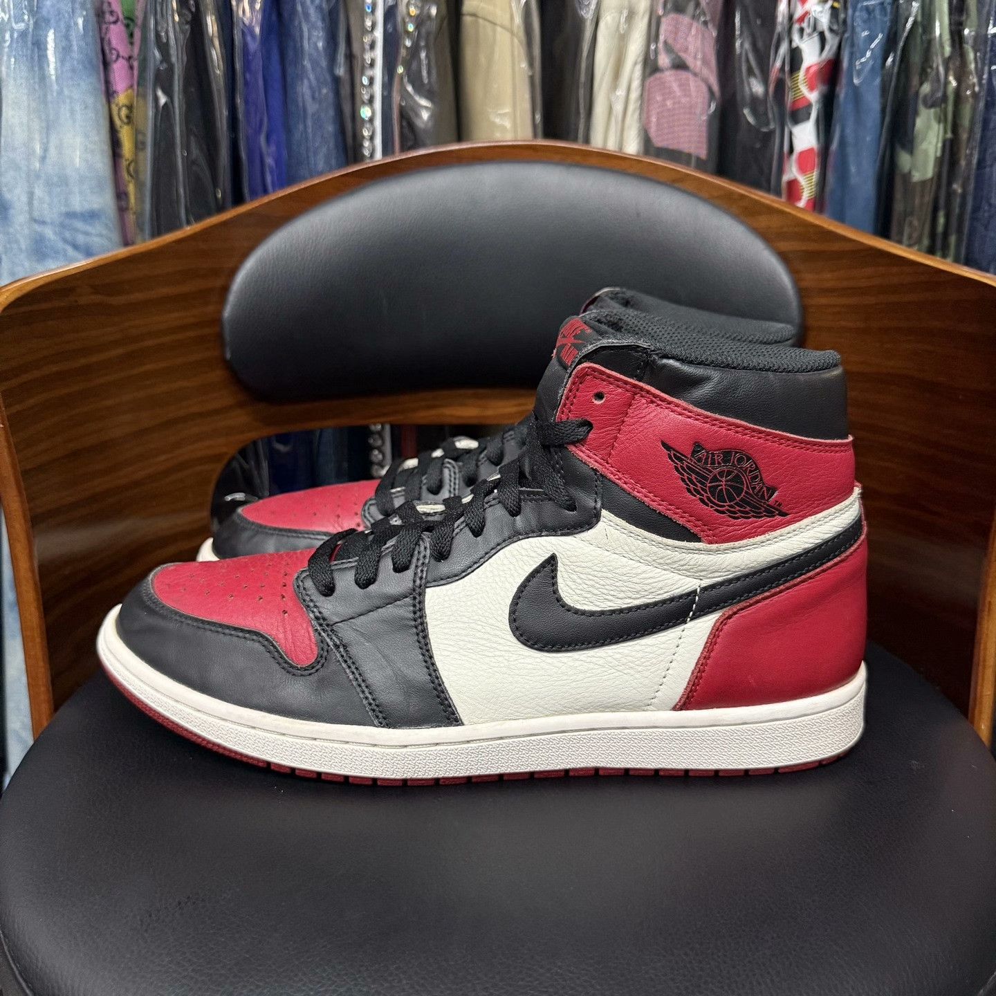 Nike Nike AJ1 Black Lowtop Sneakers 45.5 Men Size US 12 / EU 45 - 6 Thumbnail