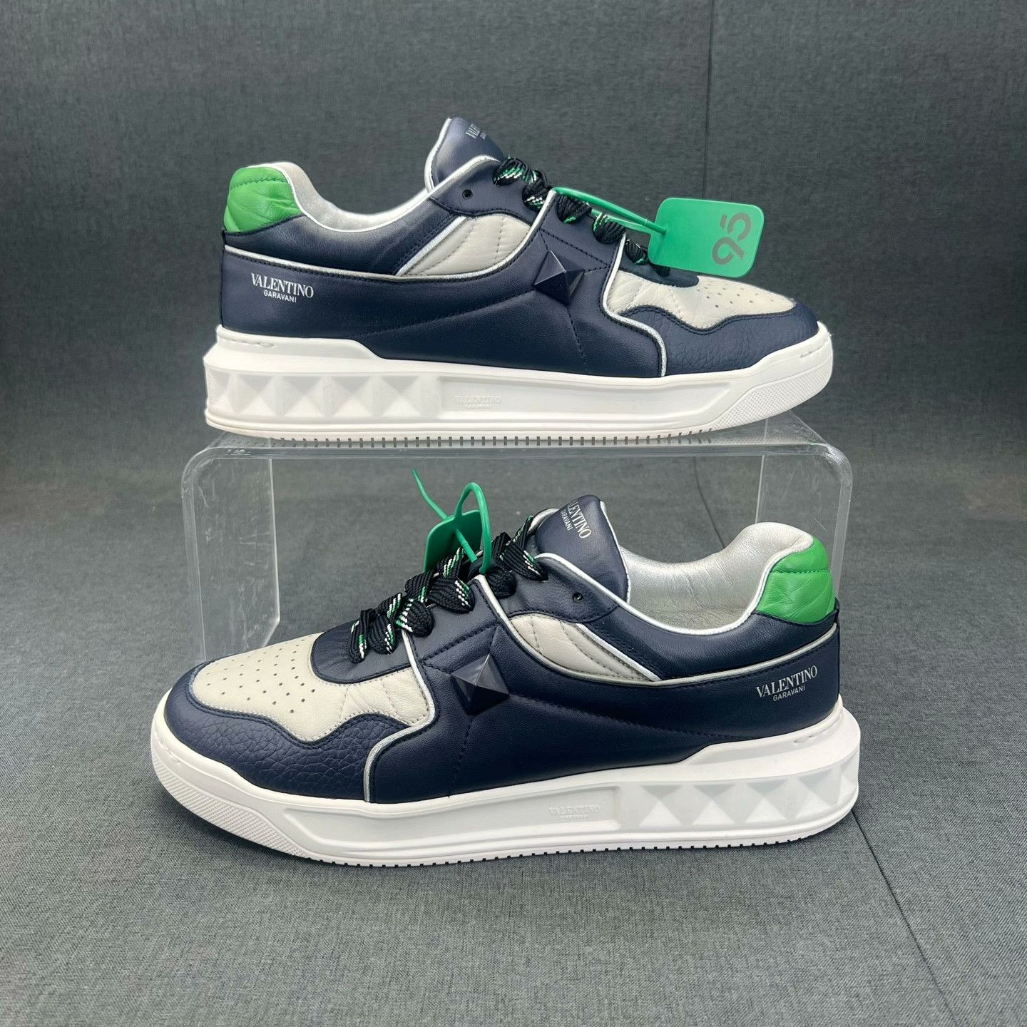 Valentino Valentino Blue Lowtop Sneakers 42 Men Size US 9 / EU 42 - 2 Thumbnail