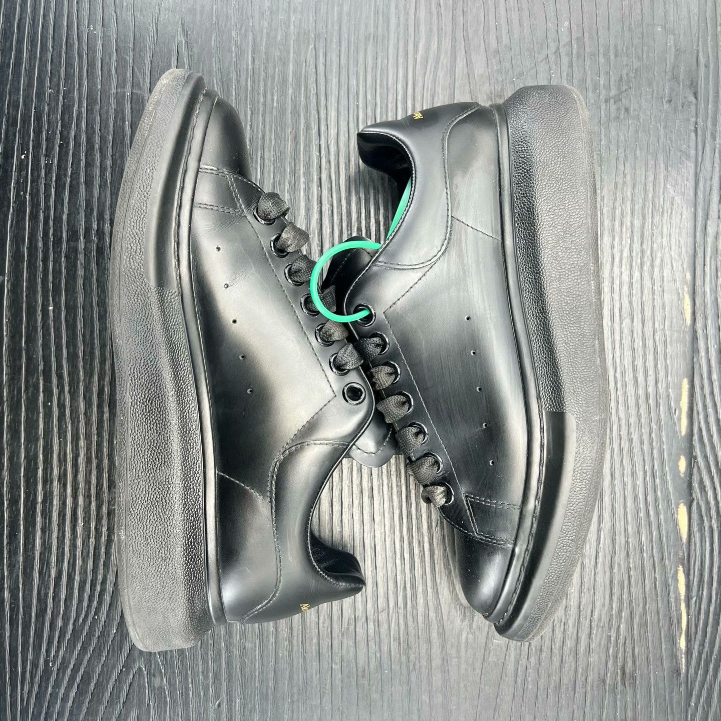 Alexander McQueen Alexander McQueen Black Lowtop Sneakers 39 Men Size US 6.5 / EU 39-40 - 2 Thumbnail