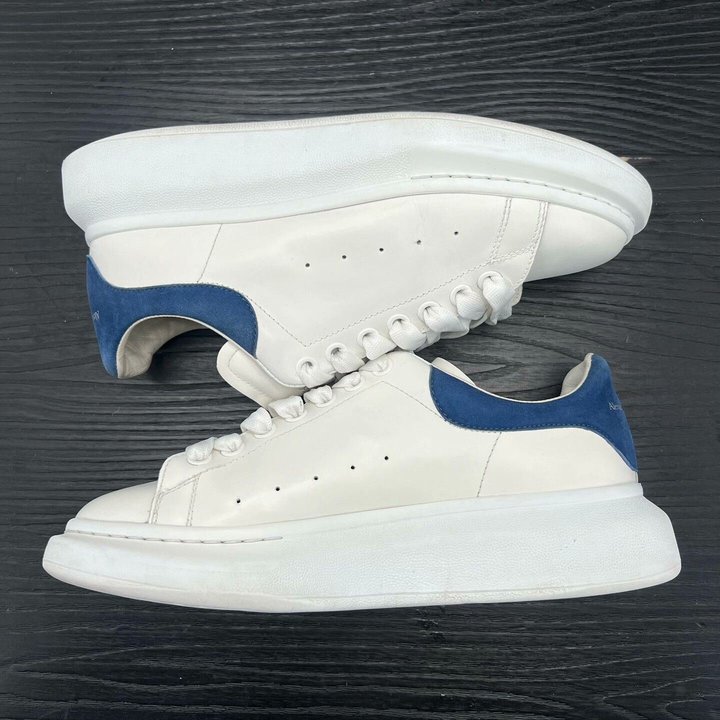 Alexander McQueen Alexander McQueen Blue Lowtop Sneakers 41 Men Size US 8.5 / EU 41-42 - 5 Thumbnail
