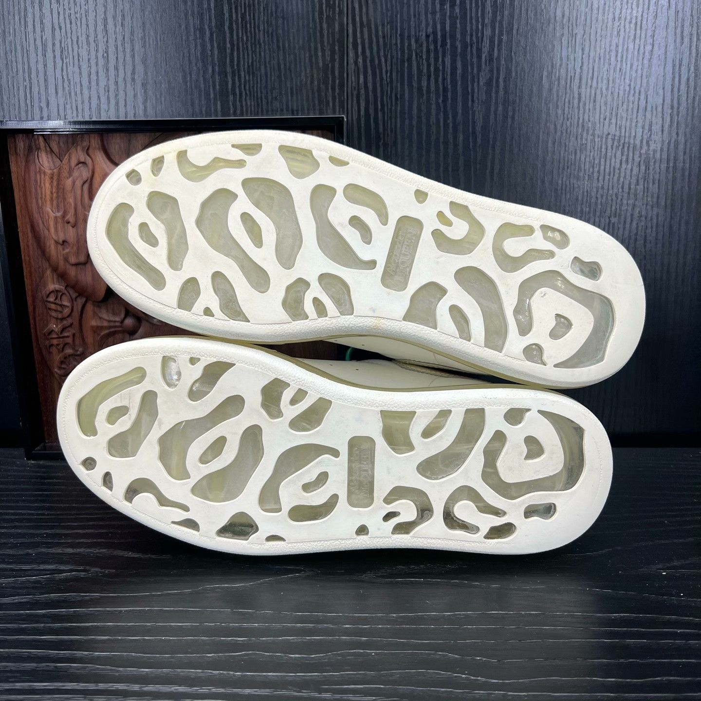 Alexander McQueen Alexander McQueen Lowtop Sneakers 37 Women Size US 6.5 / IT 36.5 - 8 Thumbnail