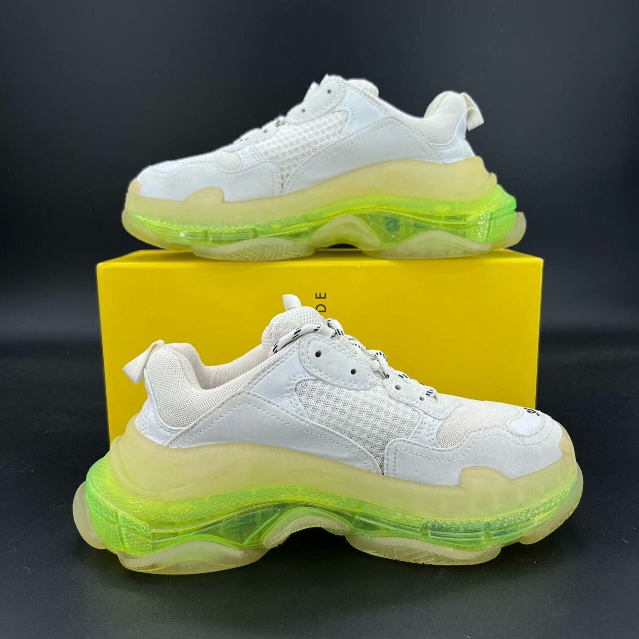 Balenciaga Balenciaga Green Lowtop Sneakers 38 Women Size US 7.5 / IT 37.5 - 5 Thumbnail
