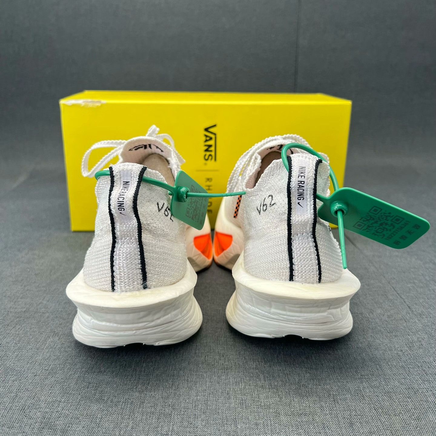 Nike Nike White Lowtop Sneakers 42 Men Size US 9 / EU 42 - 5 Thumbnail