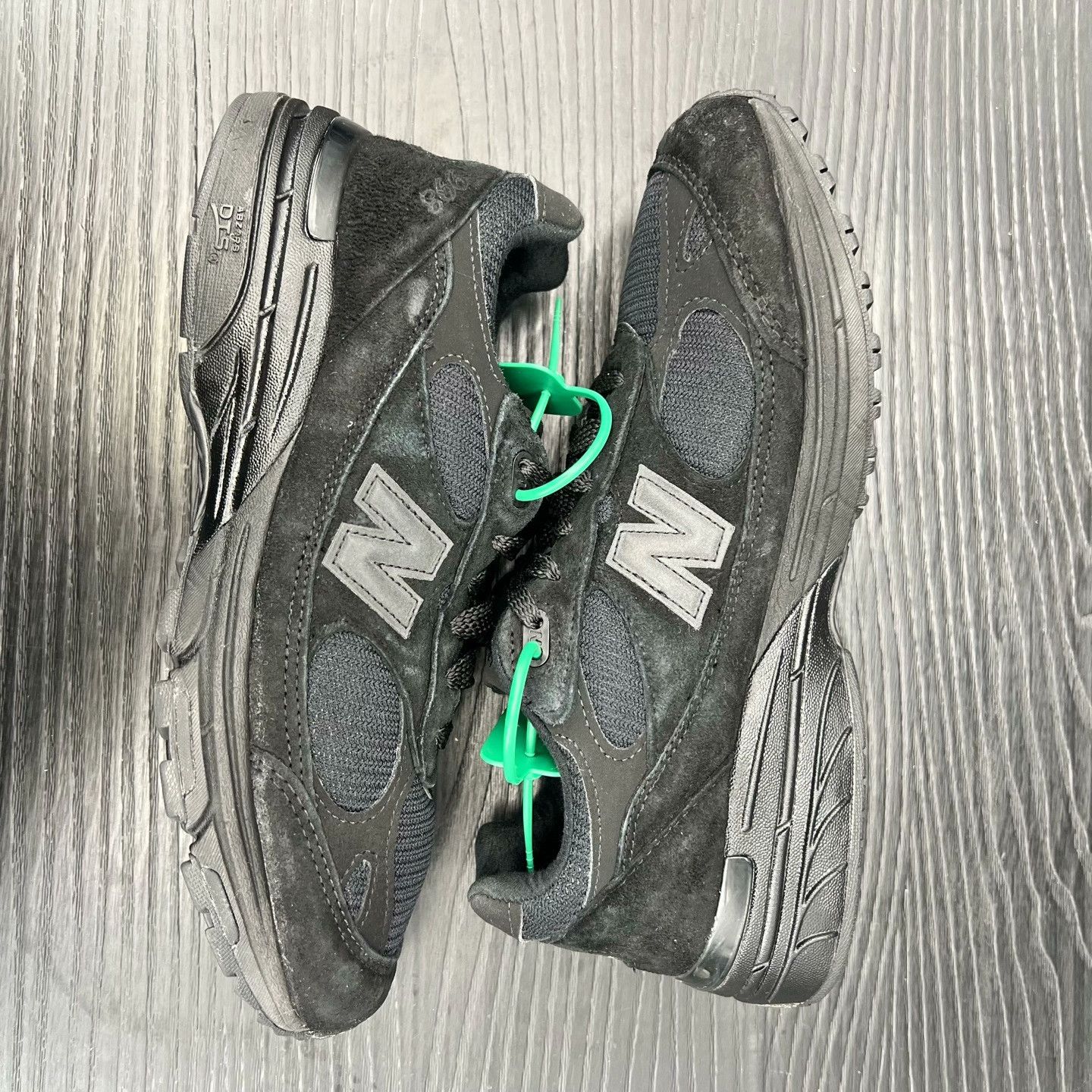 New Balance New Balance Black Lowtop Sneakers 41 Men Size US 8.5 / EU 41-42 - 2 Thumbnail