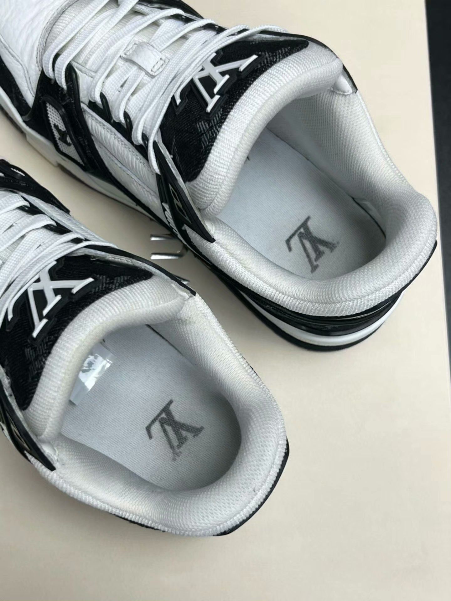 Louis Vuitton Louis Vuitton Training Denim Black Lowtop Sneakers 38 Men Size US 6 / EU 39 - 3 Thumbnail