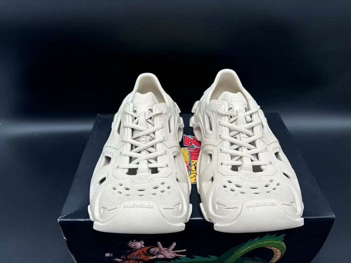 Balenciaga Balenciaga Casual Beige Lowtop Sneakers 43 Men Size US 10 / EU 43 - 2 Thumbnail