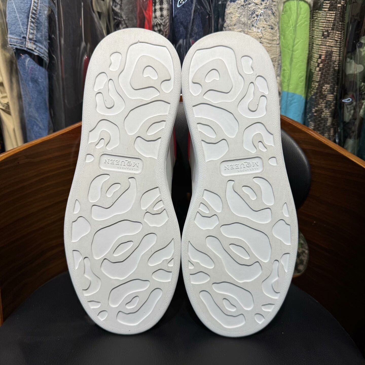 Alexander McQueen Alexander McQueen Pink Lowtop Sneakers 44 Men Size US 10.5 / EU 43-44 - 9 Thumbnail