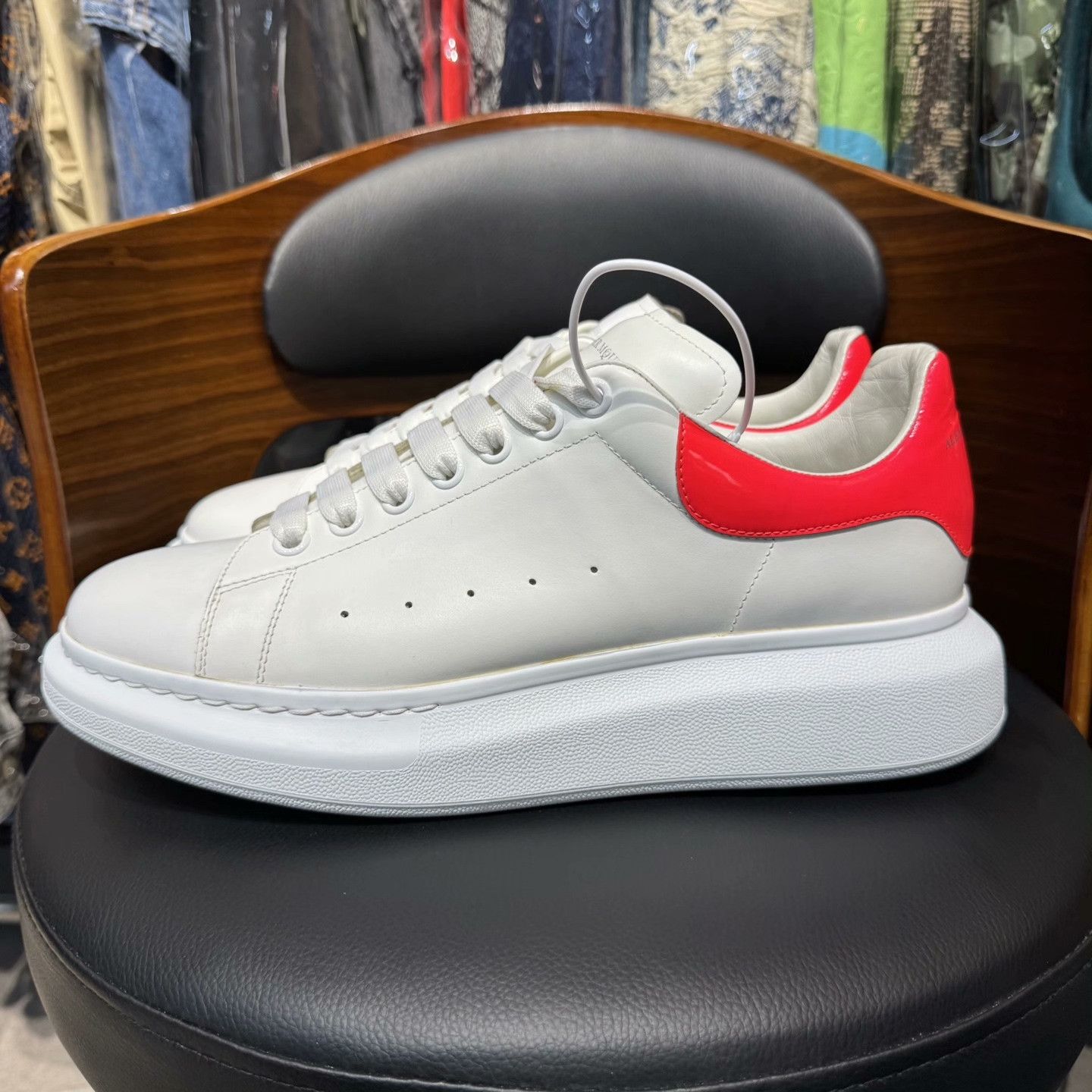 Alexander McQueen Alexander McQueen Pink Lowtop Sneakers 44 Men Size US 10.5 / EU 43-44 - 6 Thumbnail