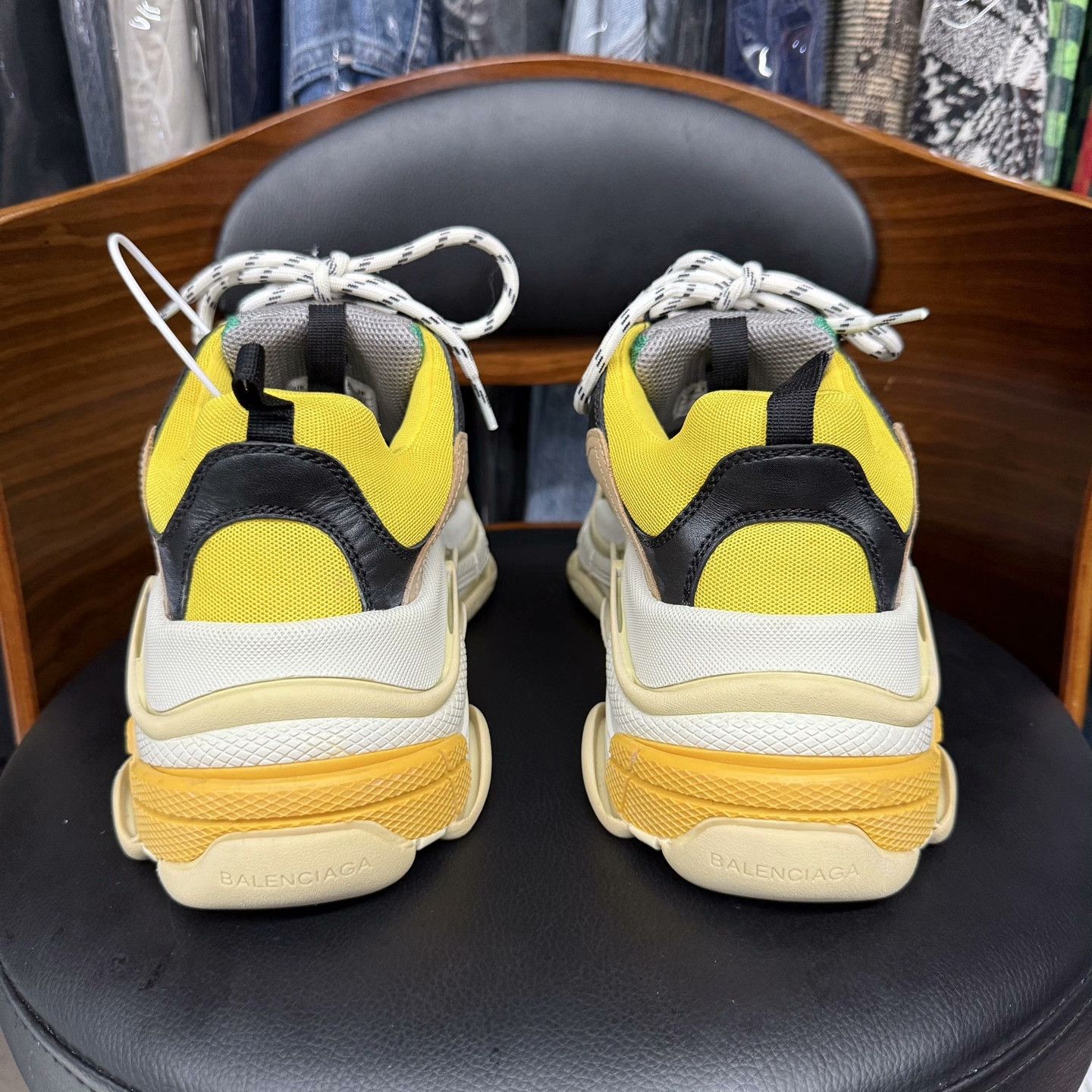Balenciaga Balenciaga Distressed Multi Lowtop Sneakers 41 Men Size US 8.5 / EU 41-42 - 3 Thumbnail