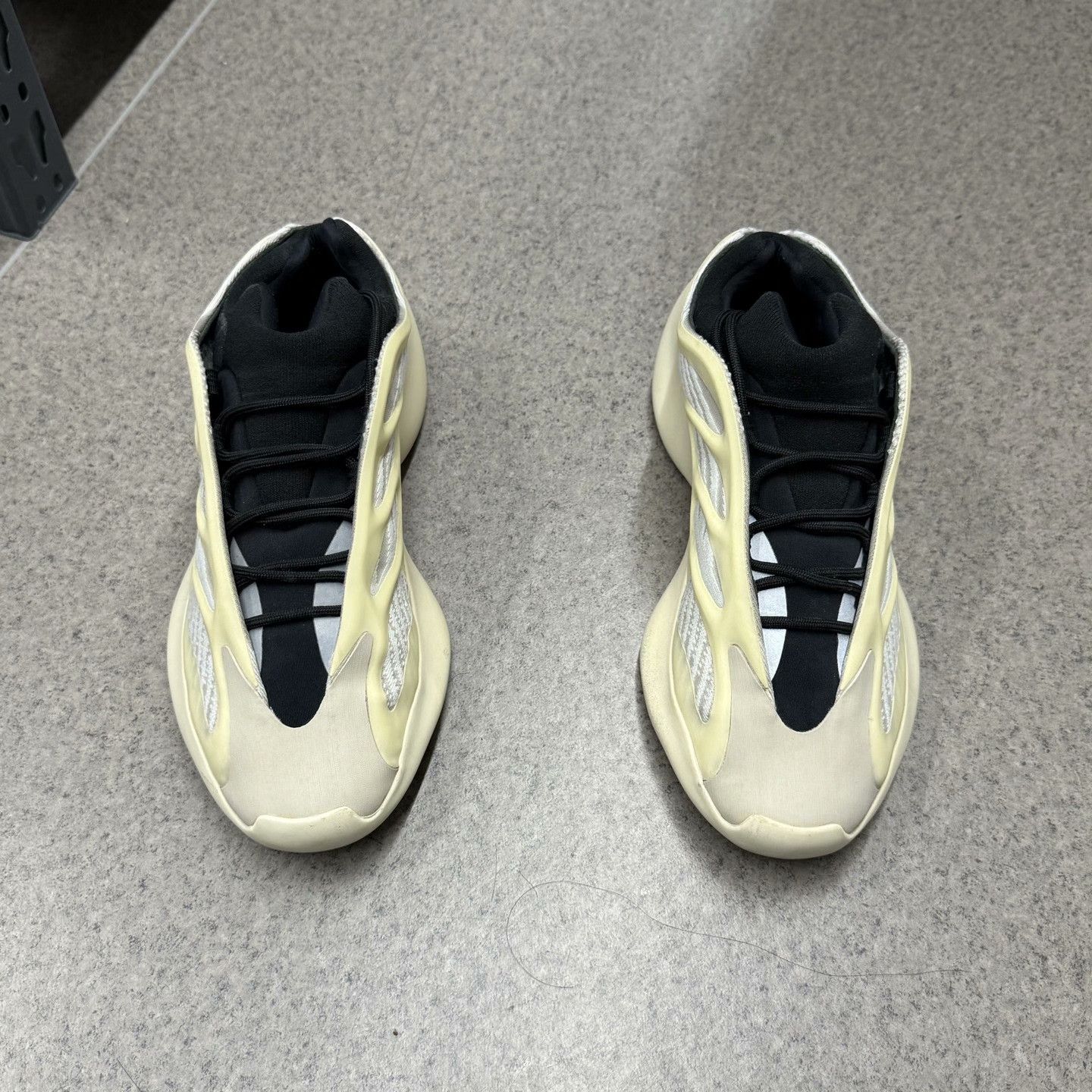 Yeezy Yeezy Lowtop Sneakers 43 Men Size US 10 / EU 43 - 5 Thumbnail
