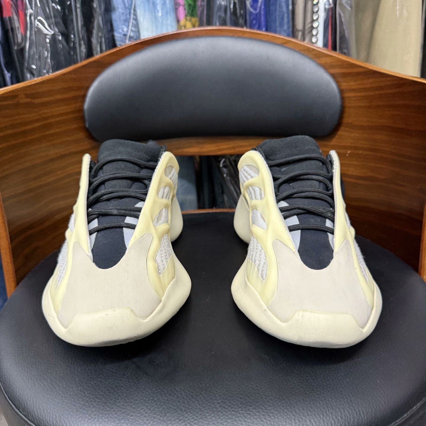 Yeezy Yeezy Lowtop Sneakers 43 Men Size US 10 / EU 43 - 2 Thumbnail