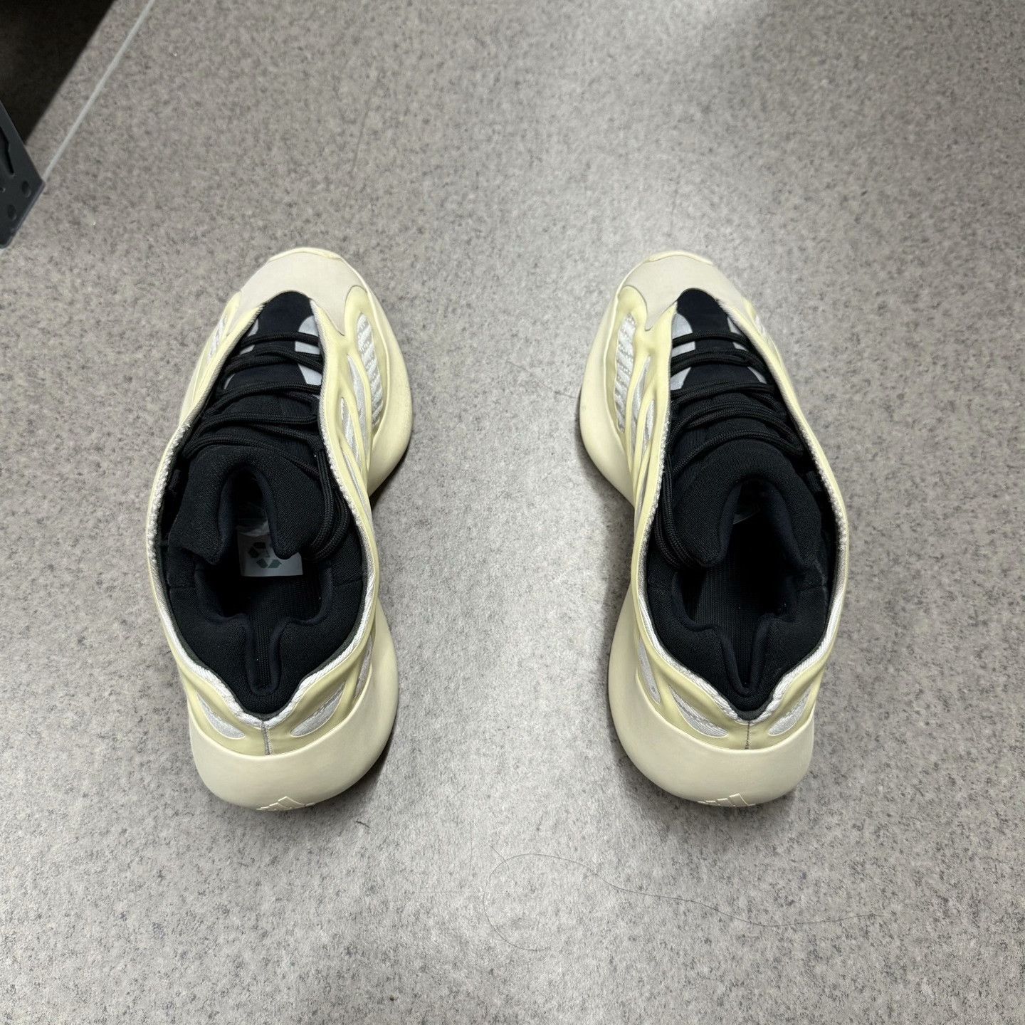 Yeezy Yeezy Lowtop Sneakers 43 Men Size US 10 / EU 43 - 8 Thumbnail