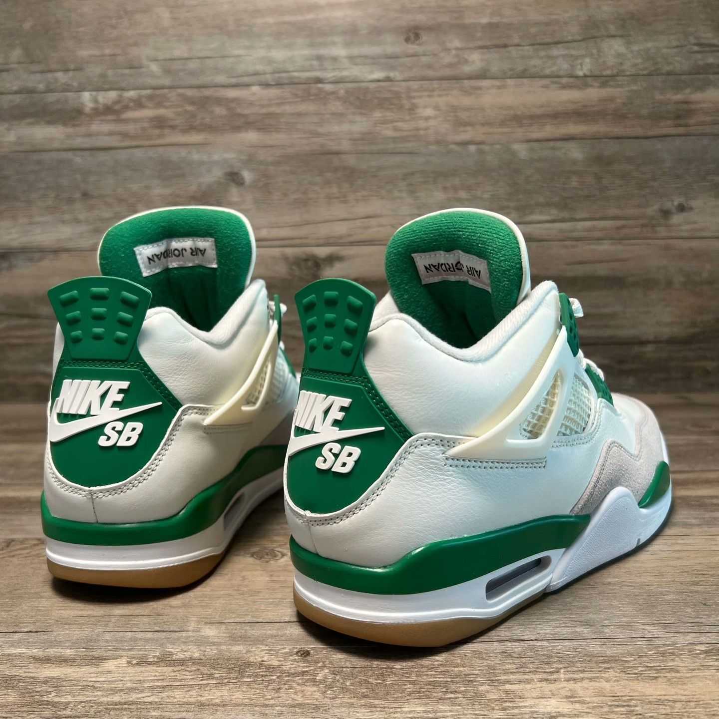Nike Nike AJ4 Collab Green Lowtop Sneakers 43 Men Size US 10 / EU 43 - 3 Thumbnail