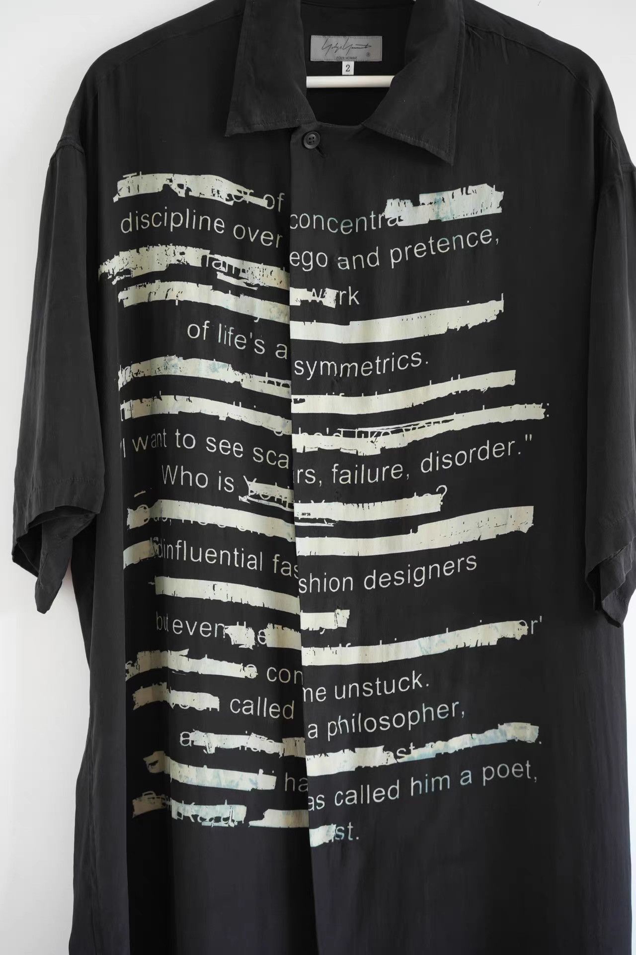 Yohji Yamamoto Black Short Sleeve Text Print Button-Up Shirt Size US M / EU 48-50 / 2 - 3 Thumbnail