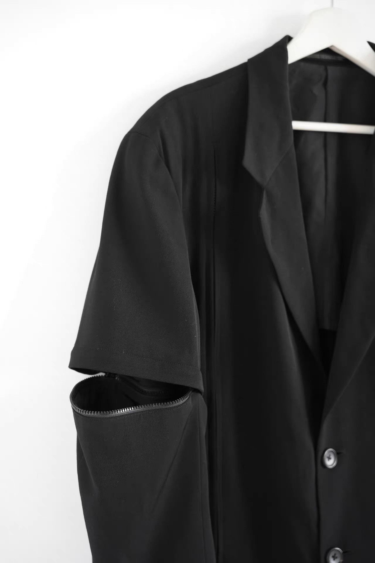Yohji Yamamoto Black Button-Front Light Jacket with Zip Details Size US S / EU 44-46 / 1 - 4 Thumbnail