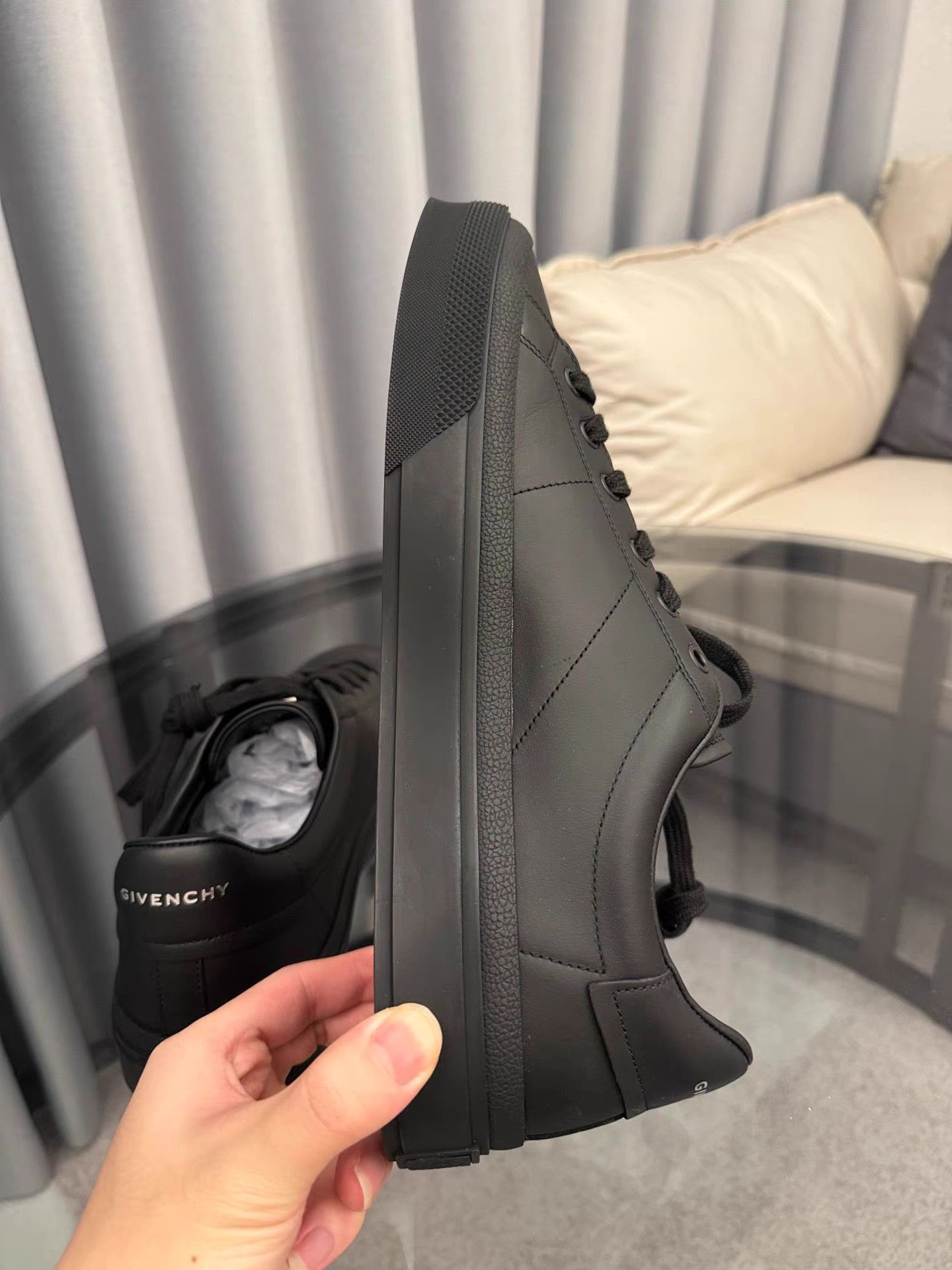 Givenchy Black Low-Top Sneakers Size US 9 / EU 42 - 6 Thumbnail