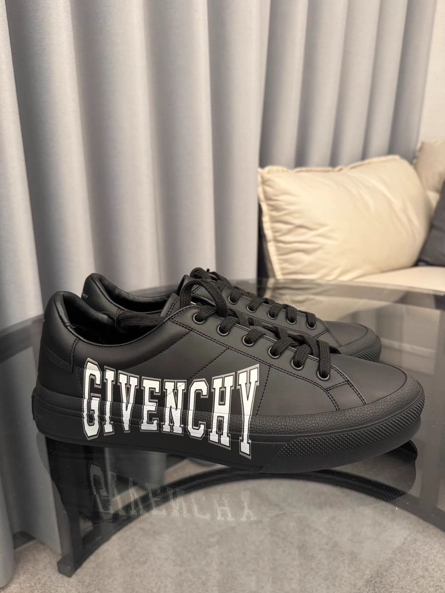 Givenchy Black Low-Top Sneakers Size US 9 / EU 42 - 8 Thumbnail
