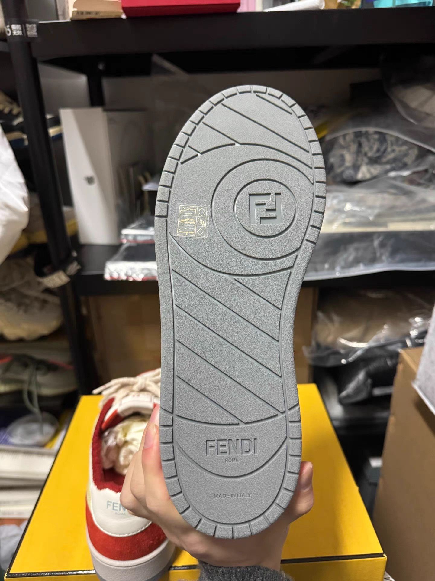 Fendi Red Low-Top Sneakers Size 7 Size US 7 / EU 40 - 7 Thumbnail