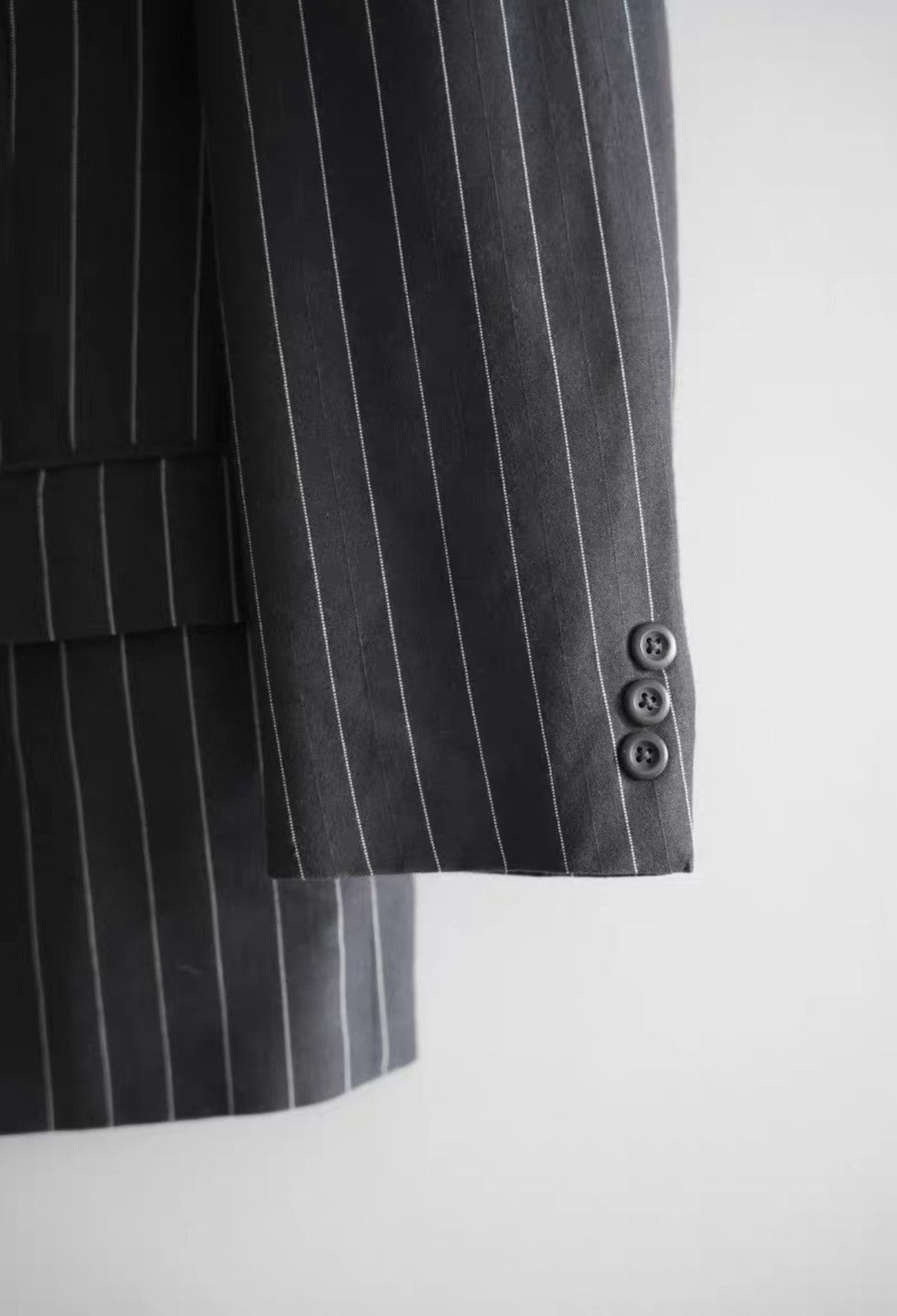 Yohji Yamamoto Black Pinstriped Double-Breasted Blazer Size US S / EU 44-46 / 1 - 5 Thumbnail