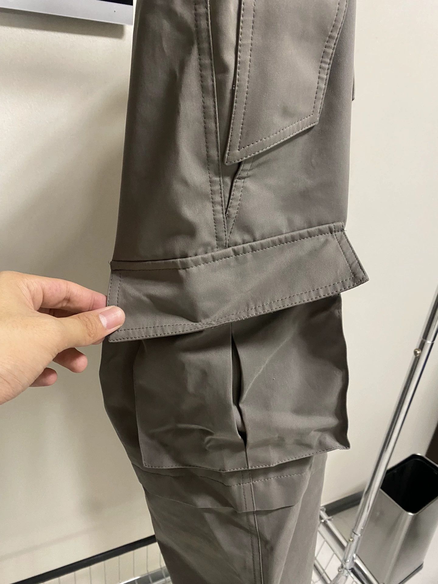 Misbhv Gray Cargo Pants with Belt and Multiple Pockets Size 32 Size US 32 / EU 48 - 2 Thumbnail