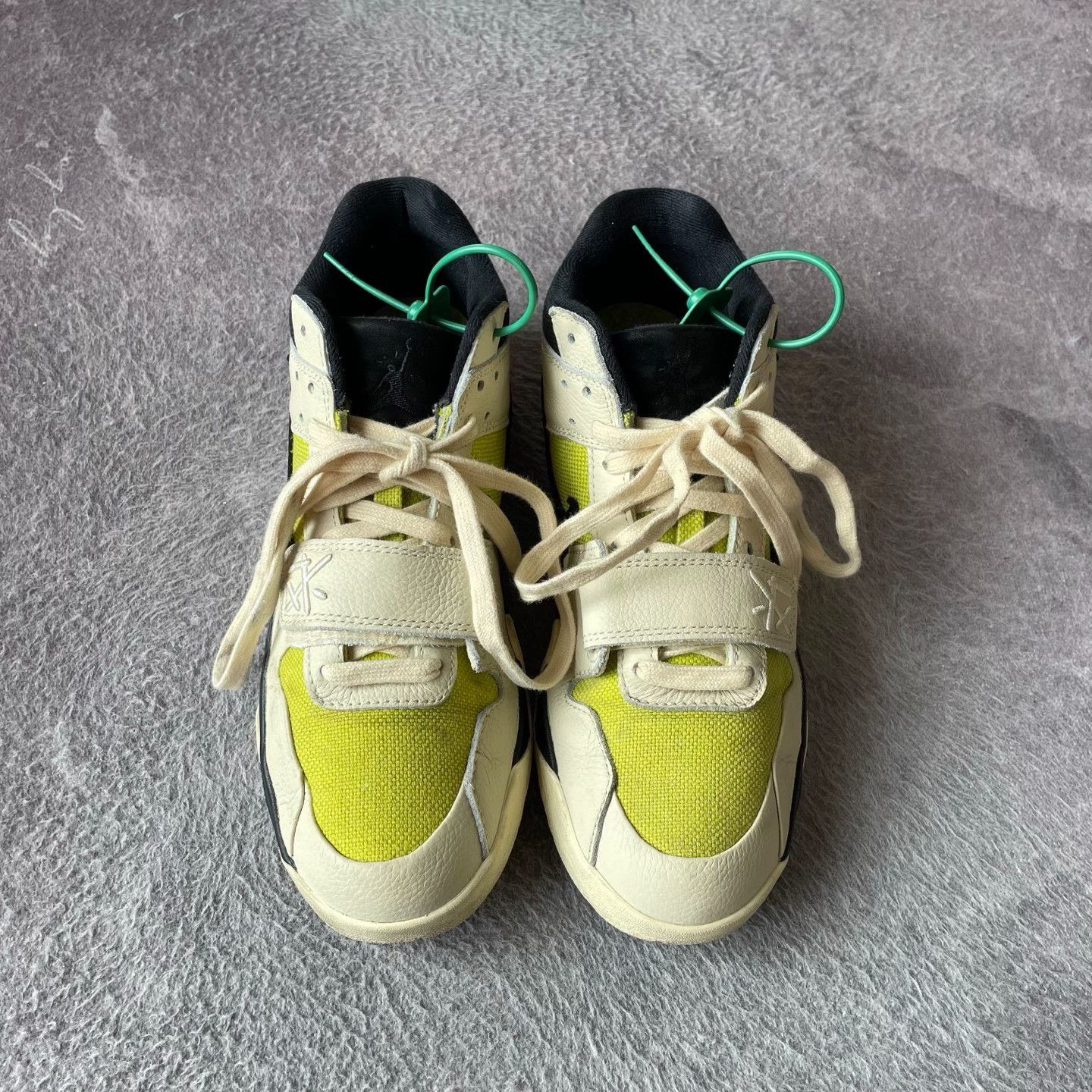 Nike Nike Collab Yellow Lowtop Sneakers 42 Men Size US 9 / EU 42 - 2 Thumbnail