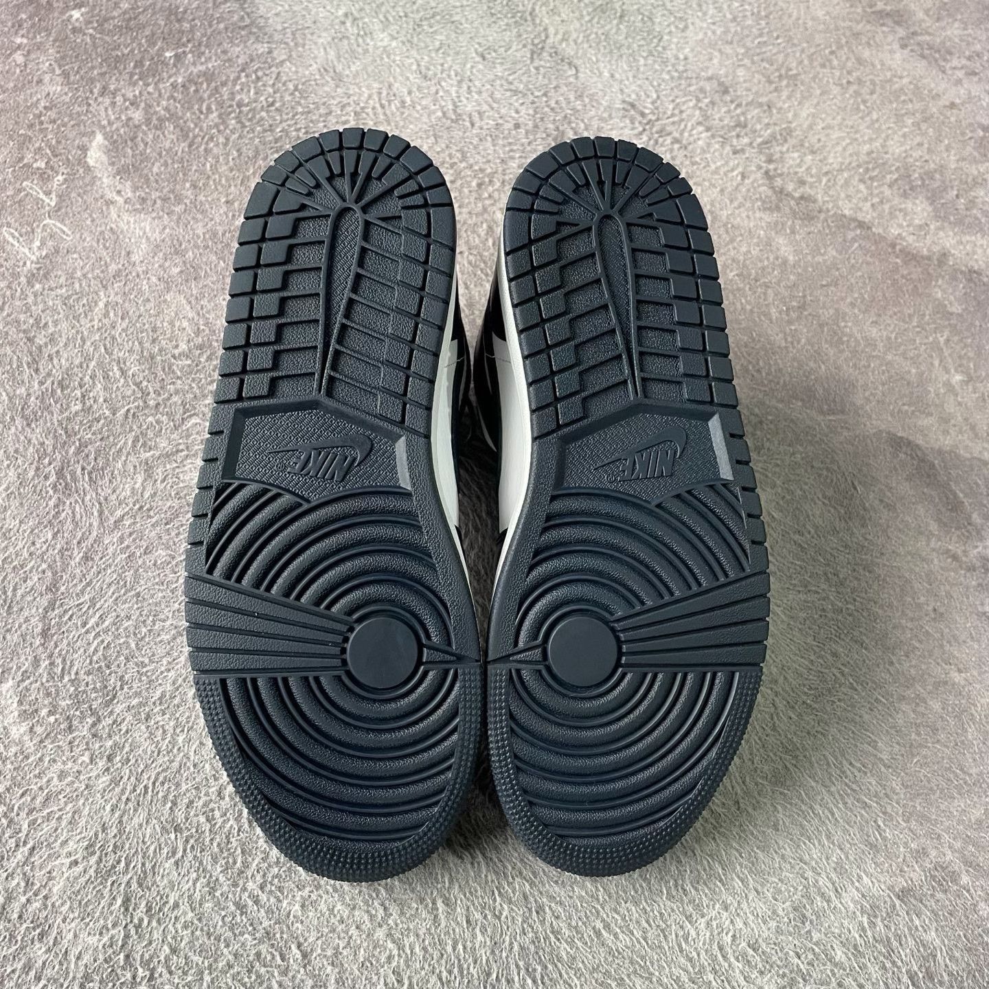 Nike Nike Black Lowtop Sneakers 42 Men Size US 9 / EU 42 - 4 Thumbnail