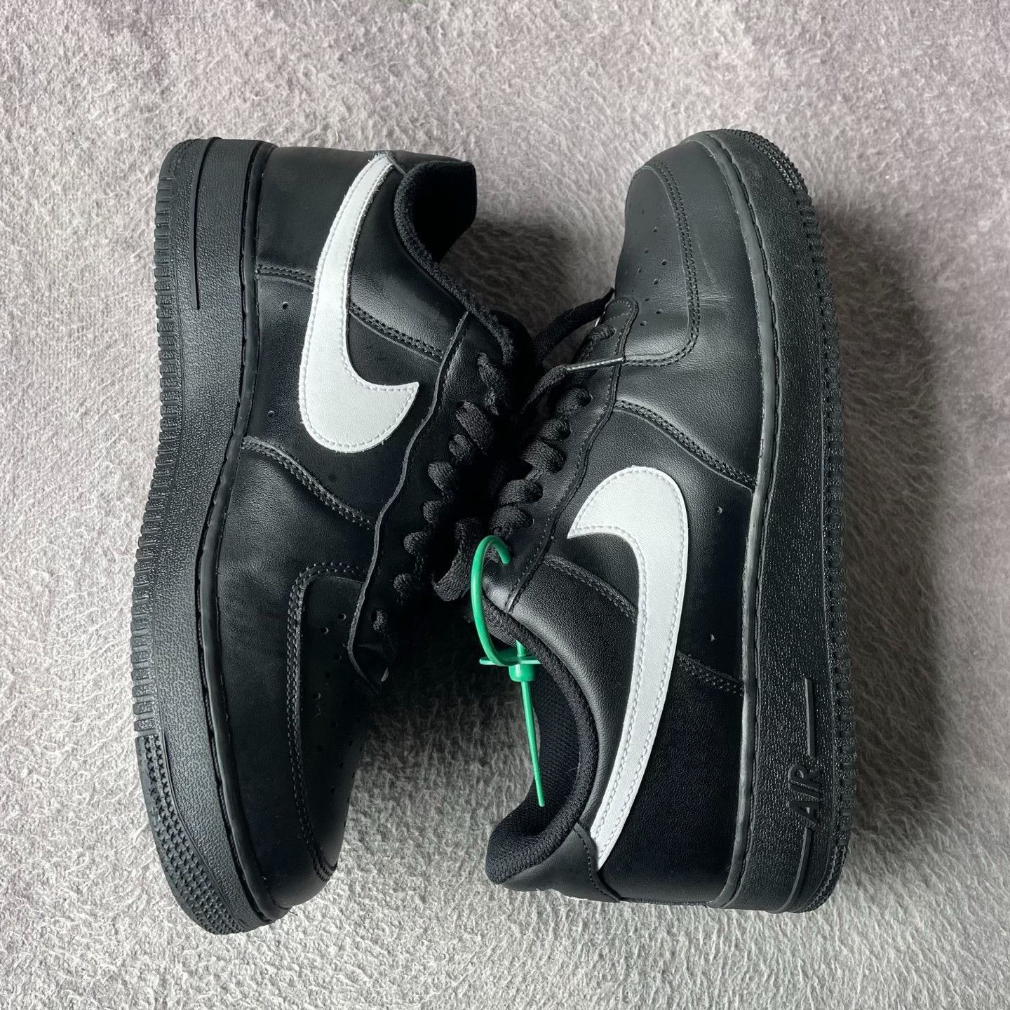 Nike Nike Black Lowtop Sneakers 42 Men Size US 9 / EU 42 - 7 Thumbnail