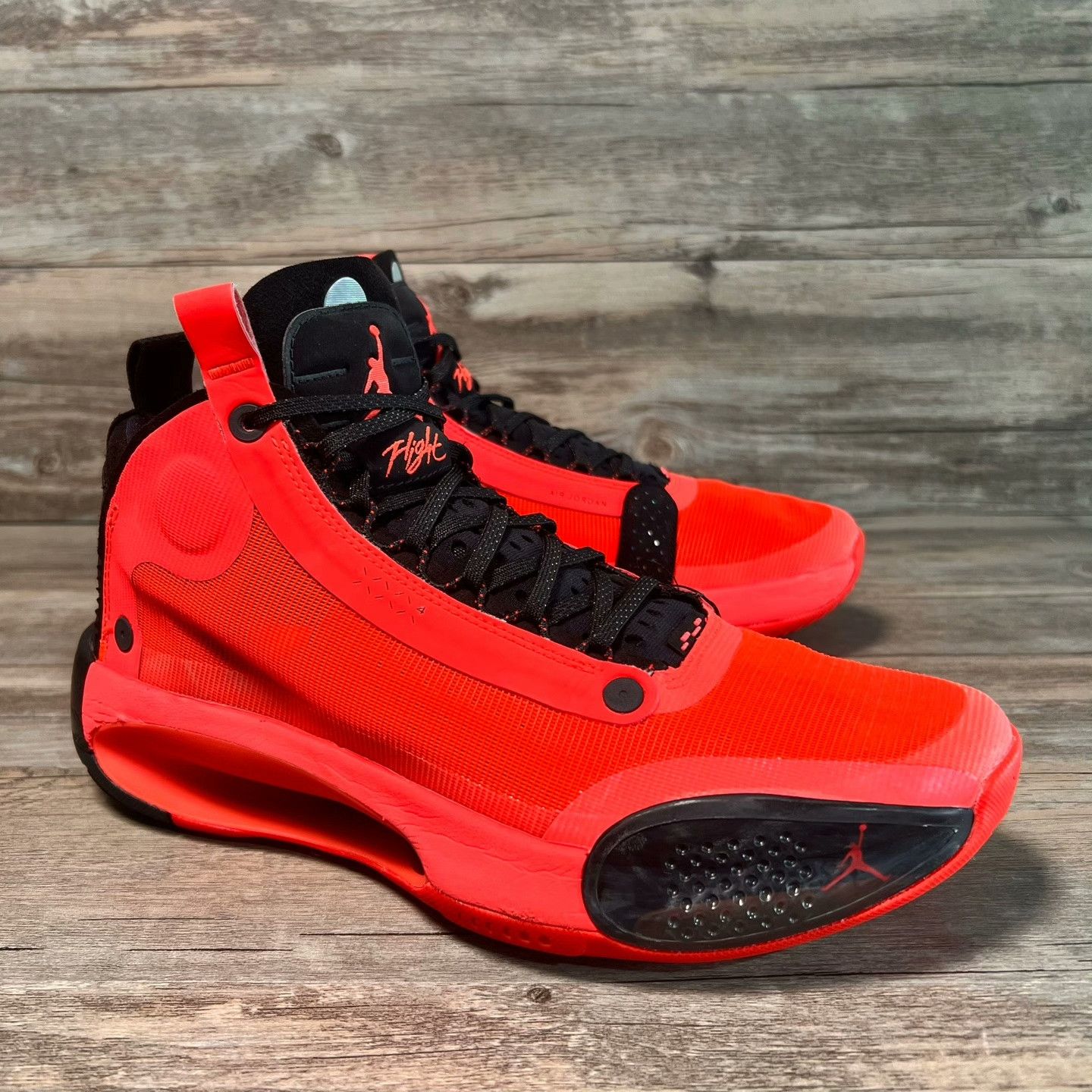 Nike Nike AJ34 Red Lowtop Sneakers 34 Men Size US 5 / EU 37 - 2 Thumbnail