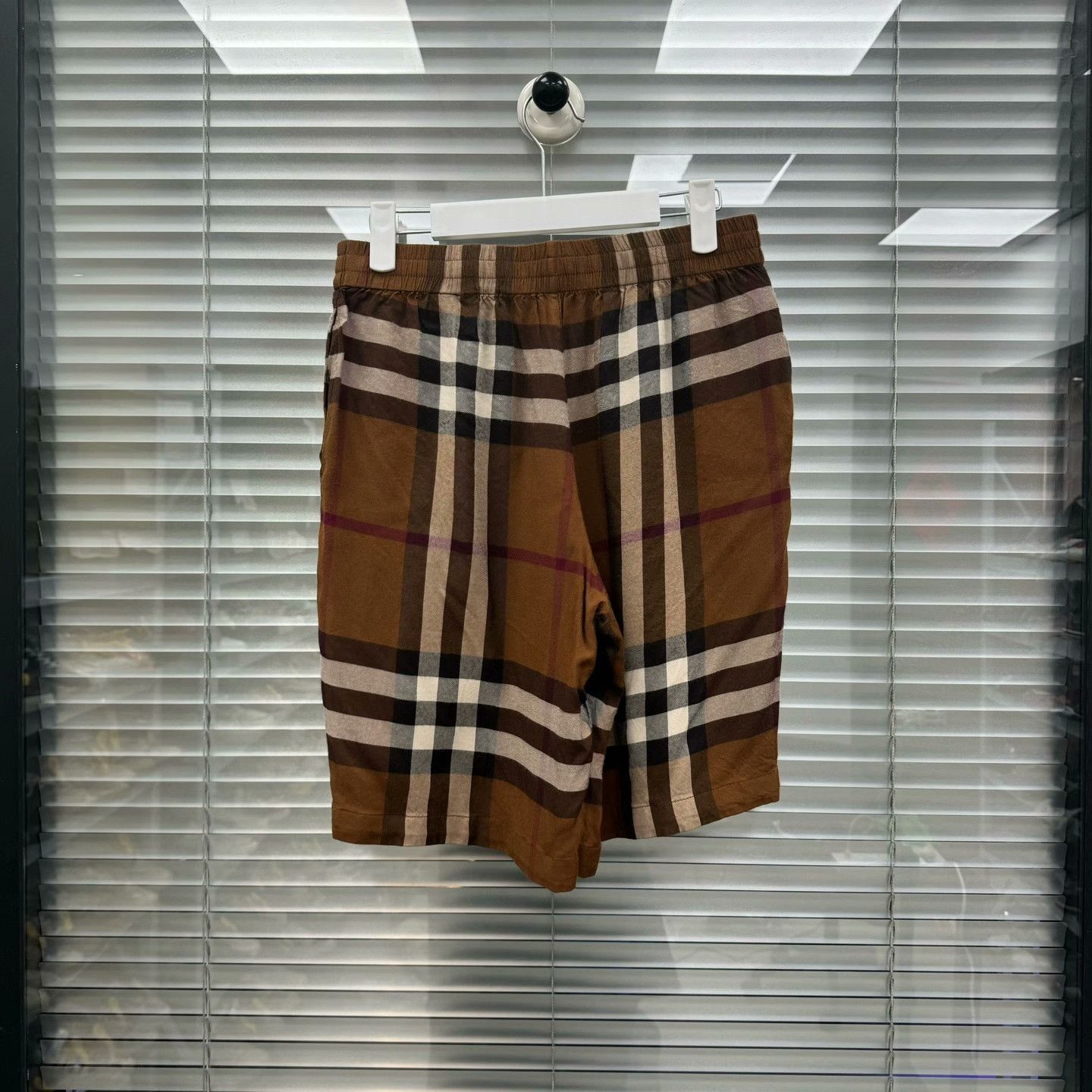 Burberry Burberry Plaid Multi Casual Pants XS Men Size US 28 / EU 44 - 2 Thumbnail