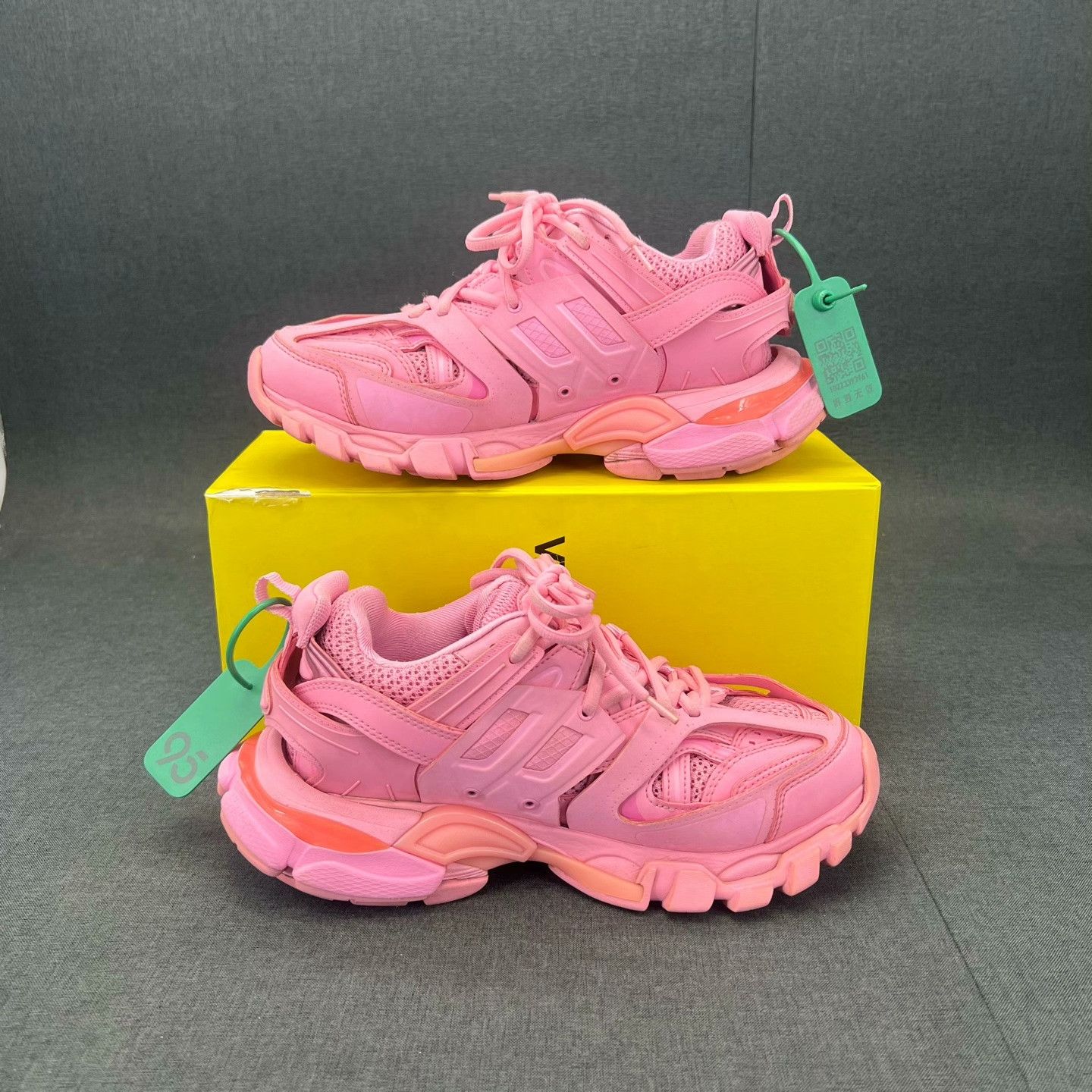 Balenciaga Balenciaga Pink Lowtop Sneakers 38 Women Size US 7.5 / IT 37.5 - 3 Thumbnail