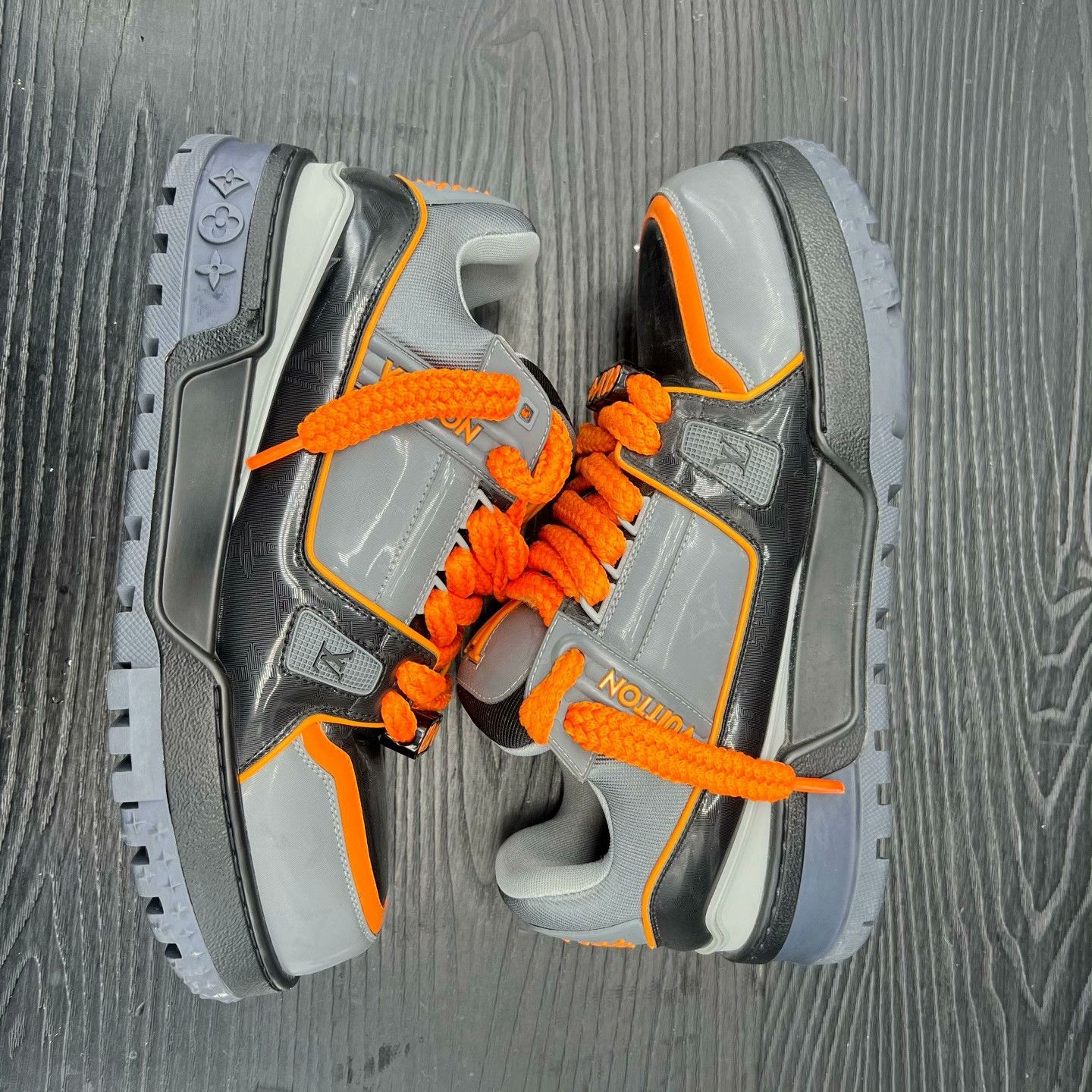 Louis Vuitton Louis Vuitton Training Orange Lowtop Sneakers 43 Men Size US 10 / EU 43 - 3 Thumbnail
