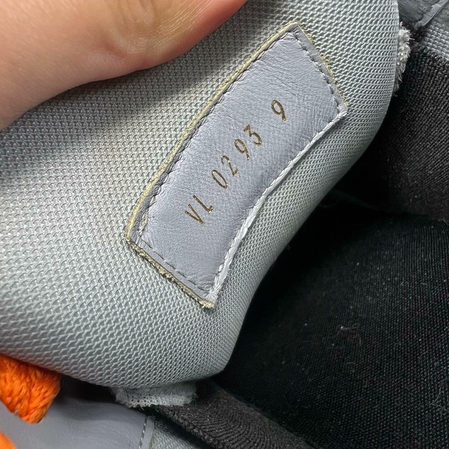 Louis Vuitton Louis Vuitton Training Orange Lowtop Sneakers 43 Men Size US 10 / EU 43 - 8 Thumbnail