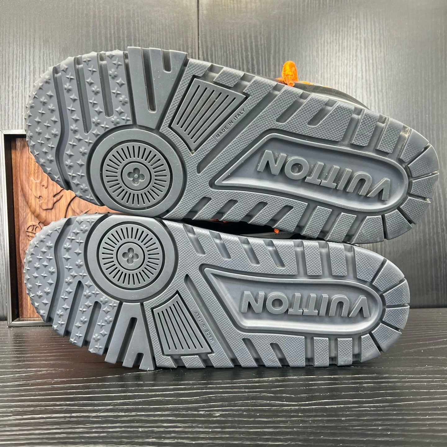 Louis Vuitton Louis Vuitton Training Orange Lowtop Sneakers 43 Men Size US 10 / EU 43 - 7 Thumbnail