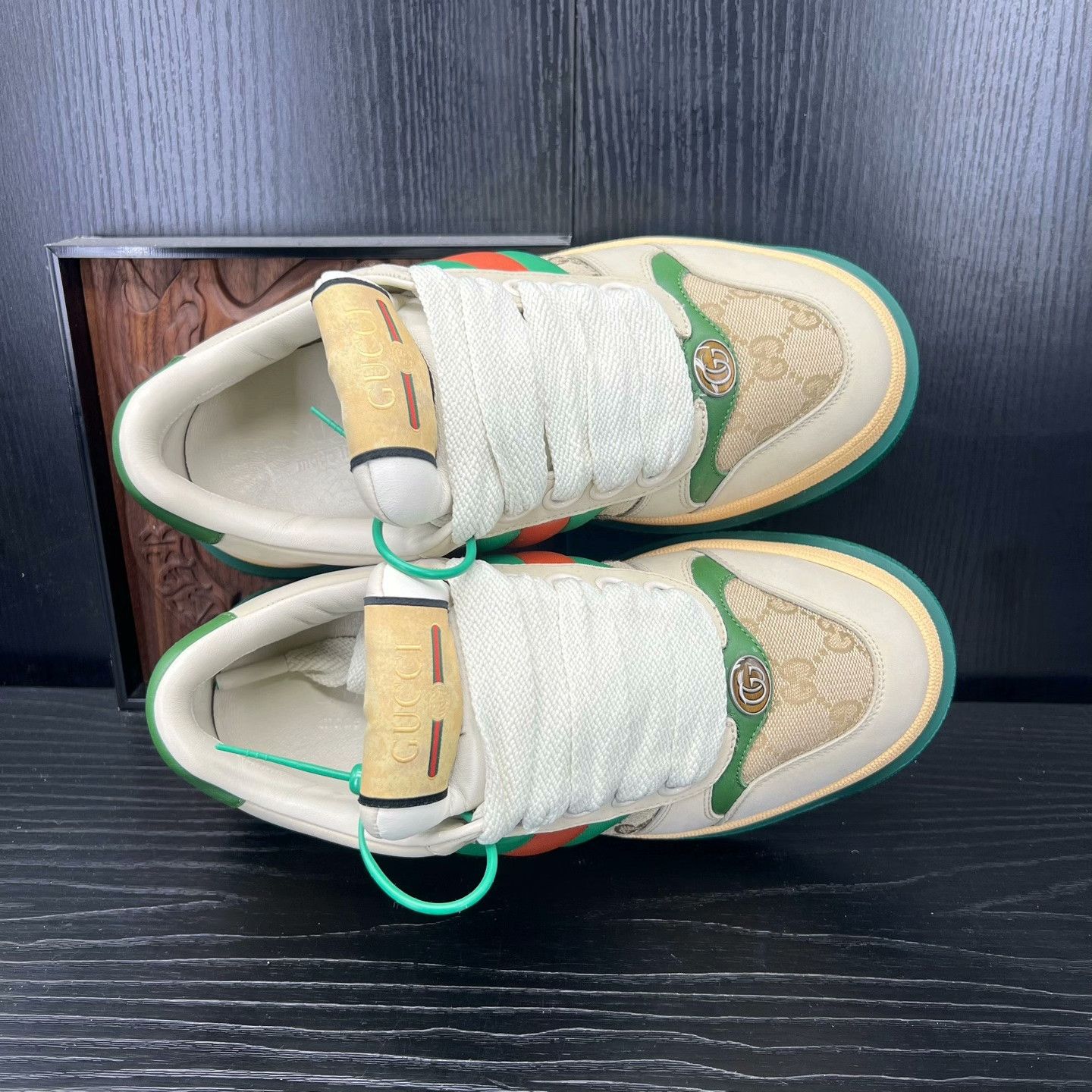 Gucci Gucci Green Lowtop Sneakers 38 Men Size US 6 / EU 39 - 8 Thumbnail