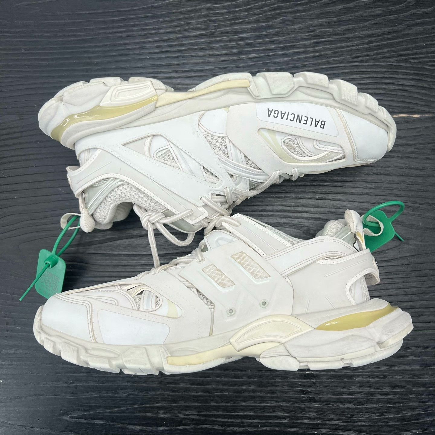 Balenciaga Balenciaga White Lowtop Sneakers 41 Men Size US 8.5 / EU 41-42 - 2 Thumbnail