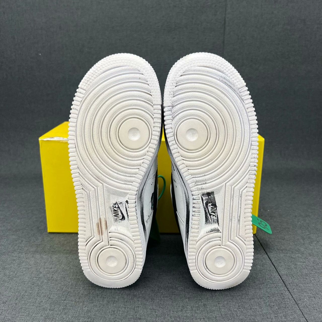 Nike Nike AF1 White Lowtop Sneakers 38 Men Size US 6 / EU 39 - 5 Thumbnail
