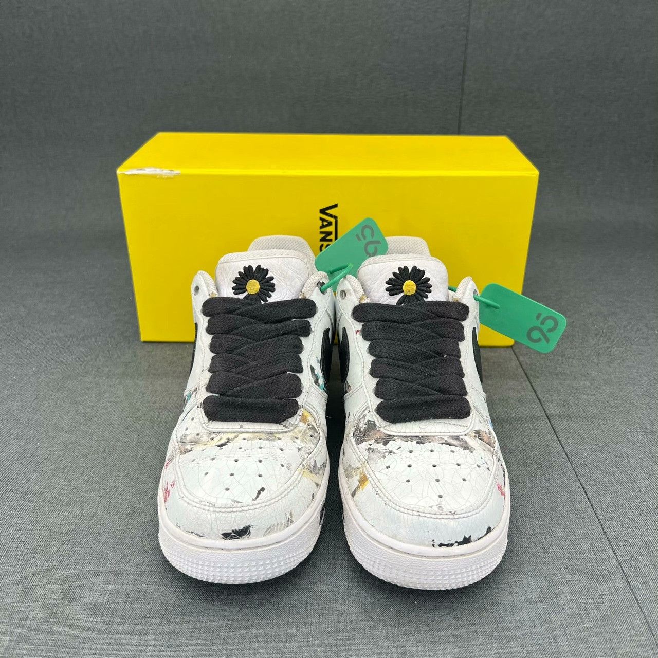 Nike Nike AF1 White Lowtop Sneakers 38 Men Size US 6 / EU 39 - 3 Thumbnail