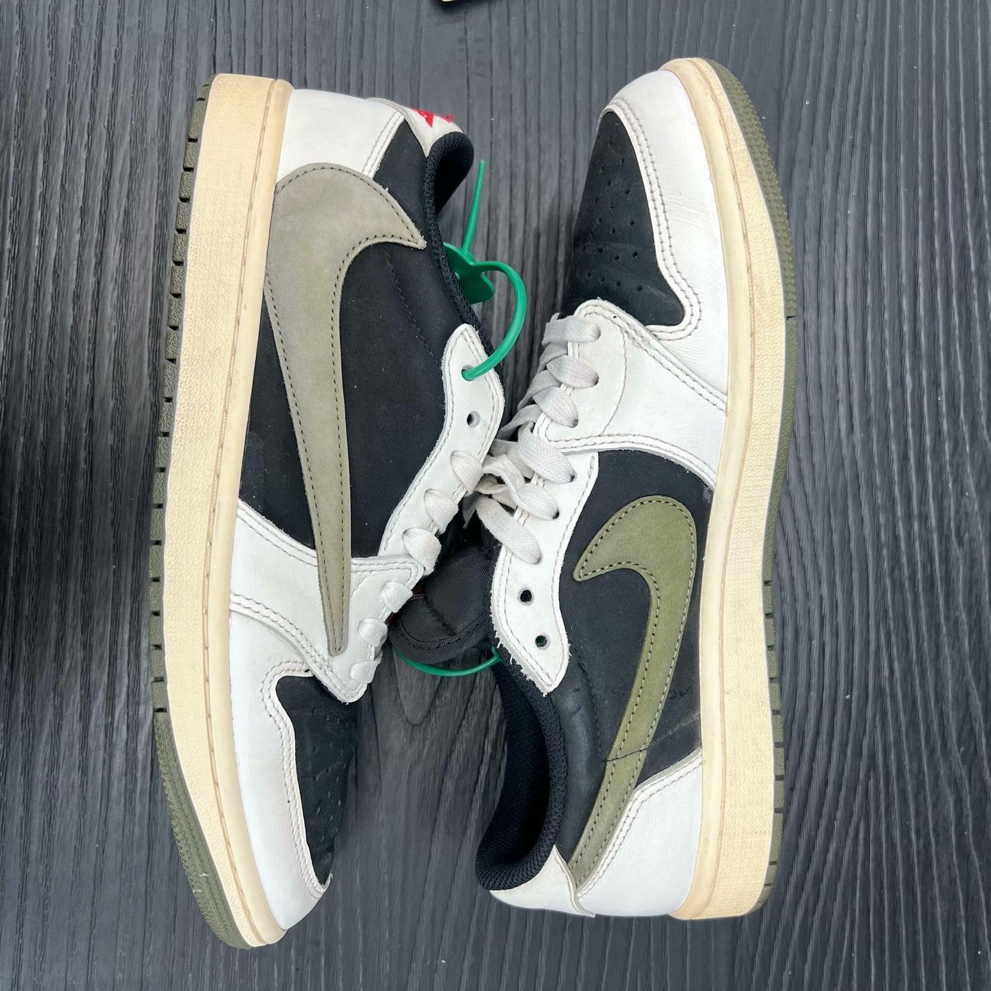 Nike Nike AJ1 Lowtop Sneakers 41 Men Size US 8.5 / EU 41-42 - 3 Thumbnail