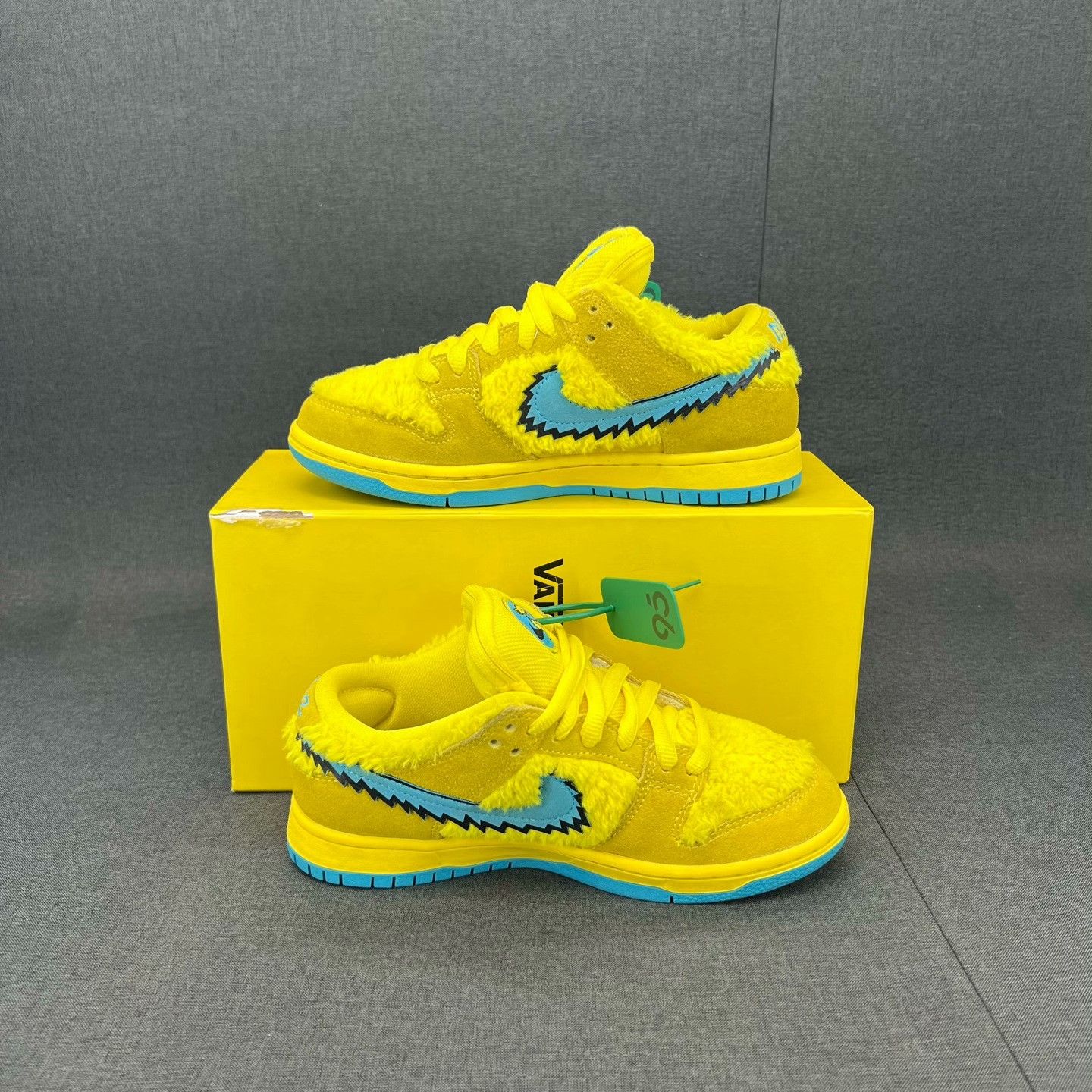 Nike Nike DUNK Yellow Lowtop Sneakers 37 Men Size US 5 / EU 37 - 3 Thumbnail