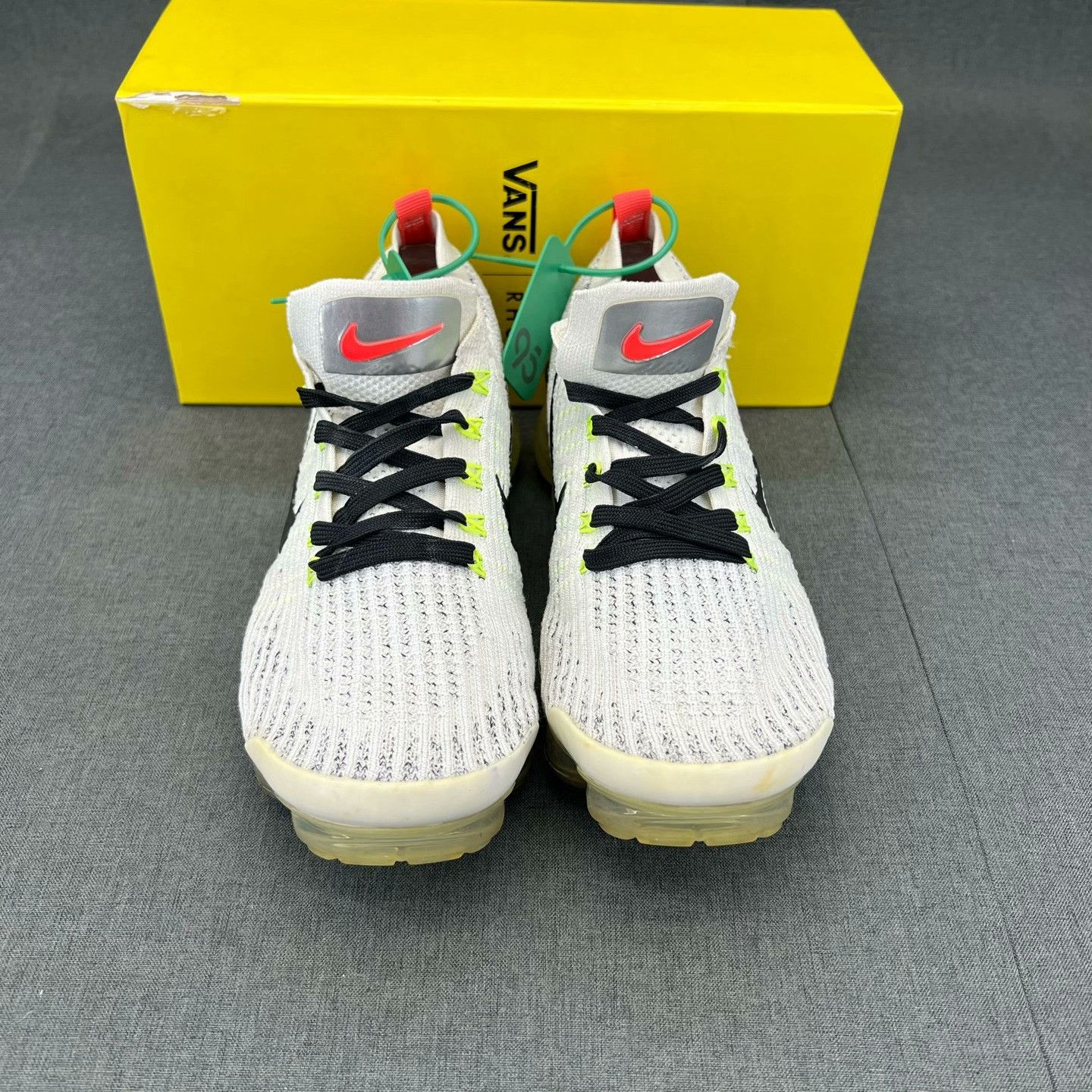 Nike Nike Yellow Lowtop Sneakers 42 Men Size US 9 / EU 42 - 3 Thumbnail