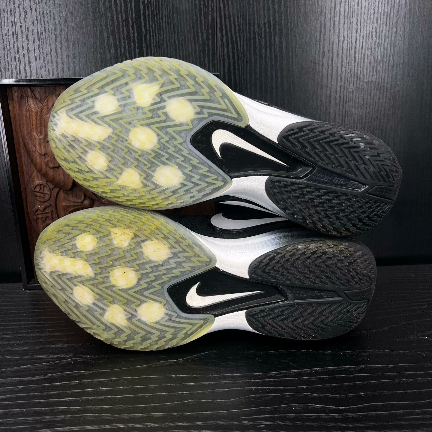 Nike Nike Black Lowtop Sneakers 42 Men Size US 9 / EU 42 - 7 Thumbnail