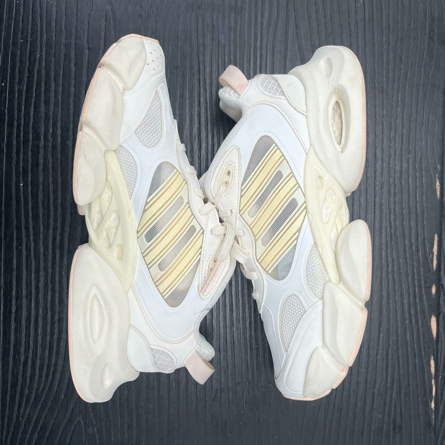 Adidas Adidas Yellow Lowtop Sneakers 38 Men Size US 6 / EU 39 - 2 Thumbnail