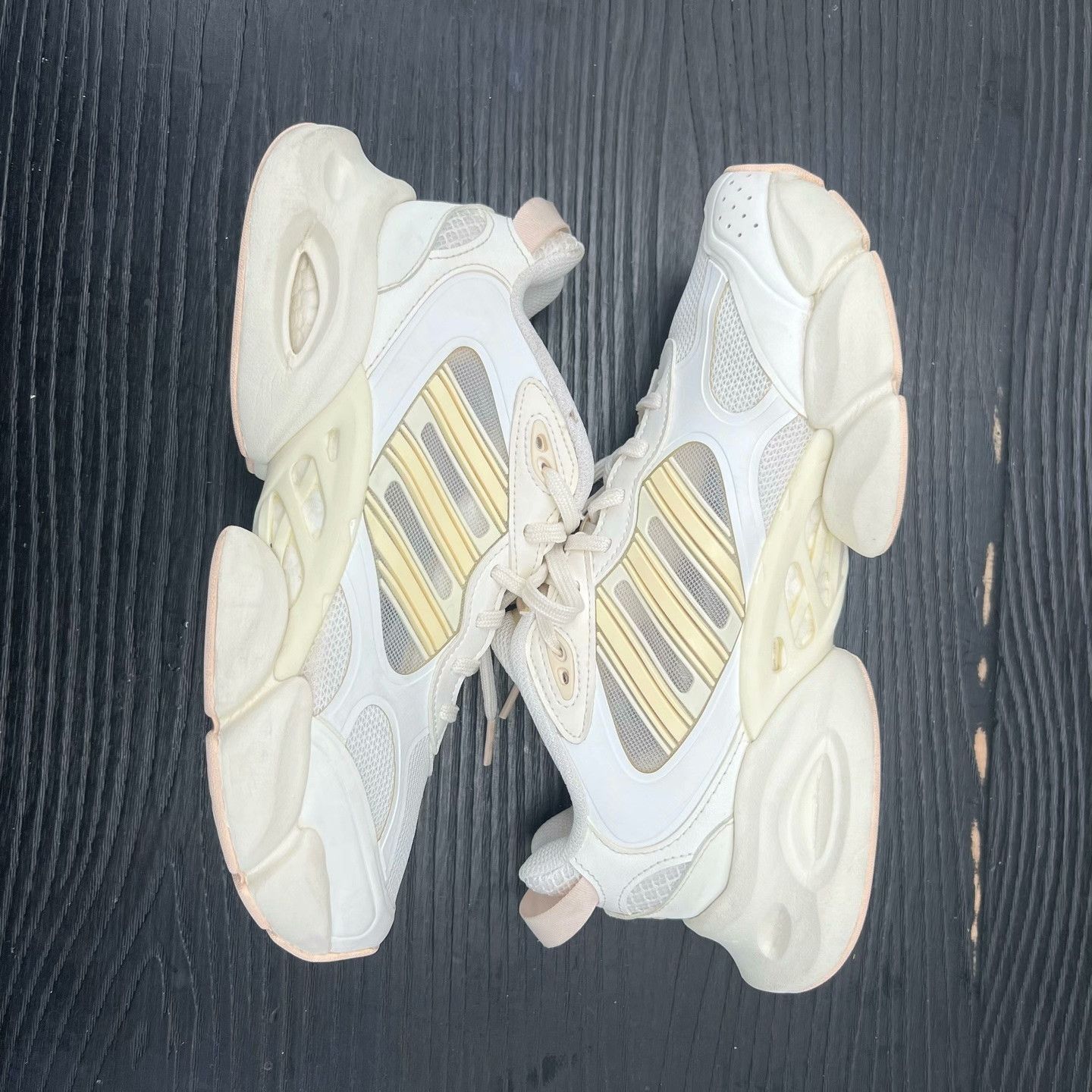 Adidas Adidas Yellow Lowtop Sneakers 38 Men Size US 6 / EU 39 - 3 Thumbnail