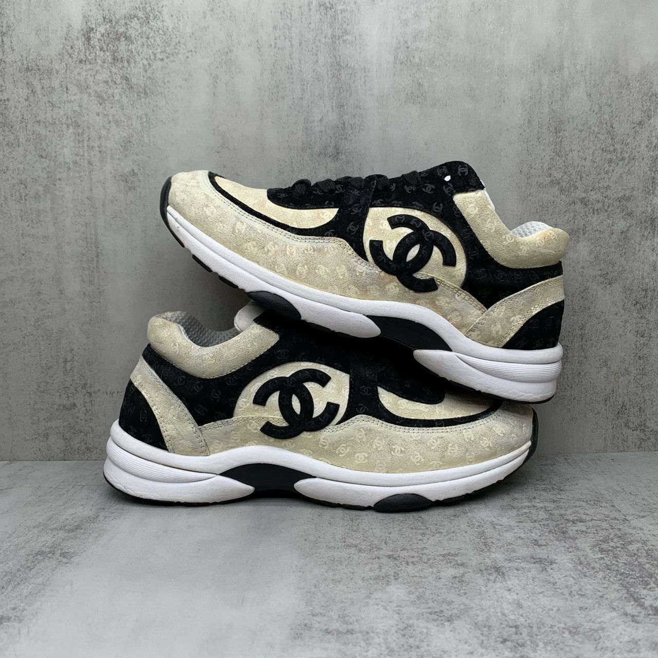 Chanel Chanel Lowtop Sneakers 38.5 Women Size US 8.5 / IT 38.5 - 2 Thumbnail