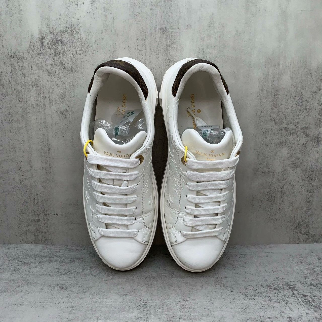 Louis Vuitton Louis Vuitton White Lowtop Sneakers 39 Men Size US 6.5 / EU 39-40 - 6 Thumbnail