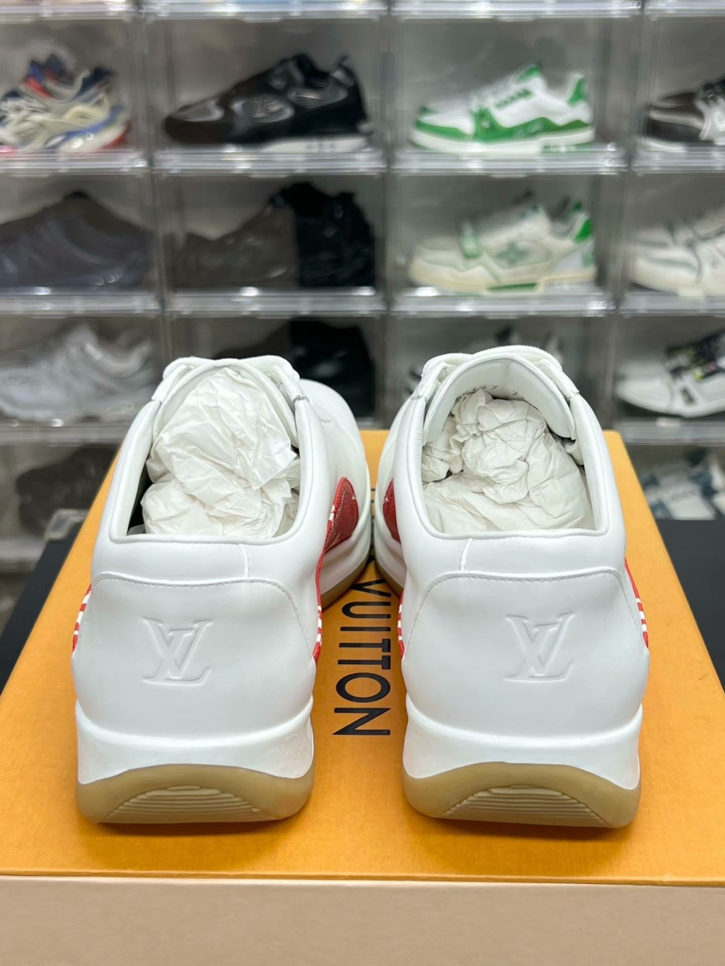 Louis Vuitton Louis Vuitton Lowtop Sneakers 41 Men Size US 8.5 / EU 41-42 - 7 Thumbnail